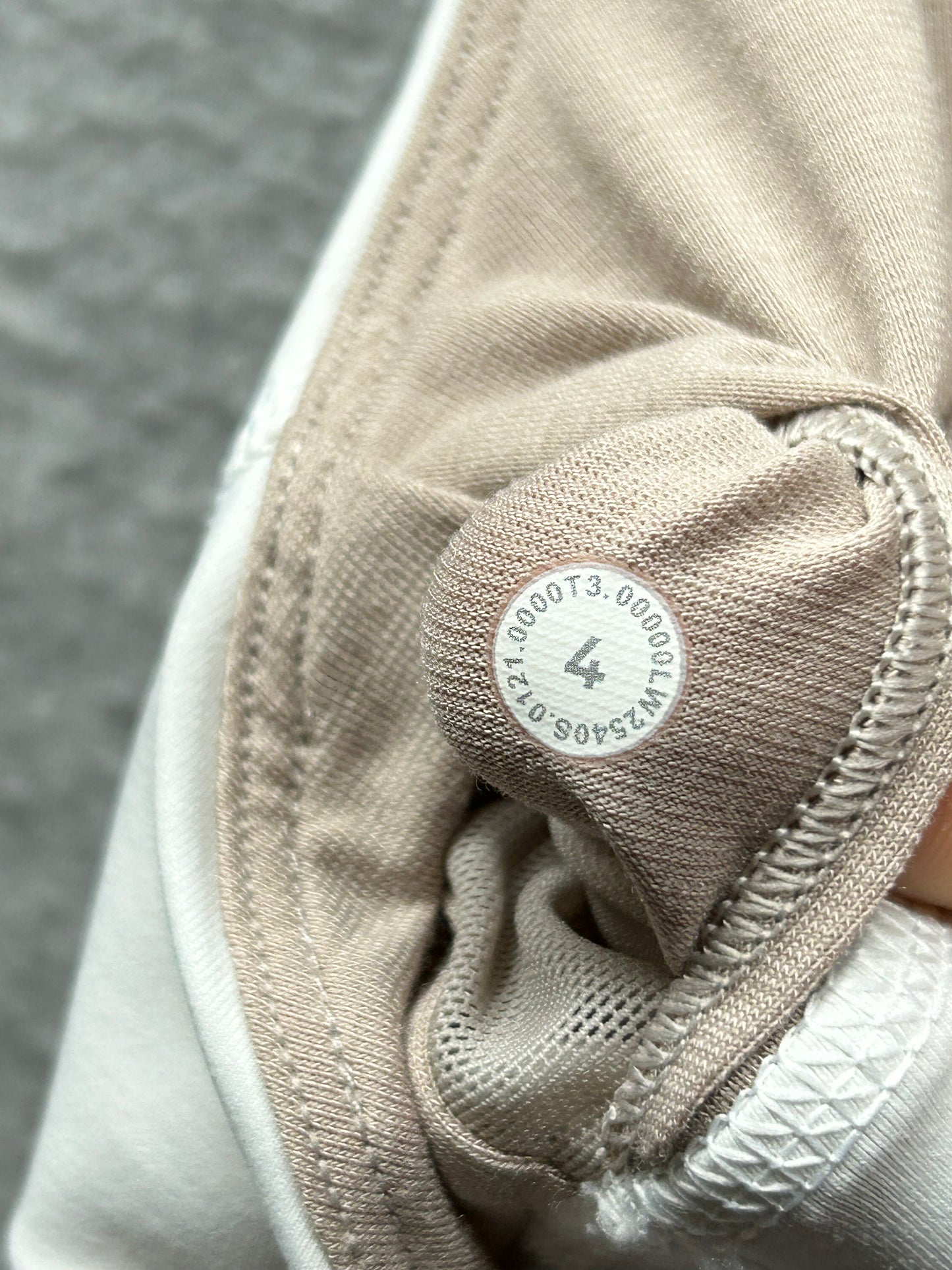 Lululemon Energy Bra Size 4 White