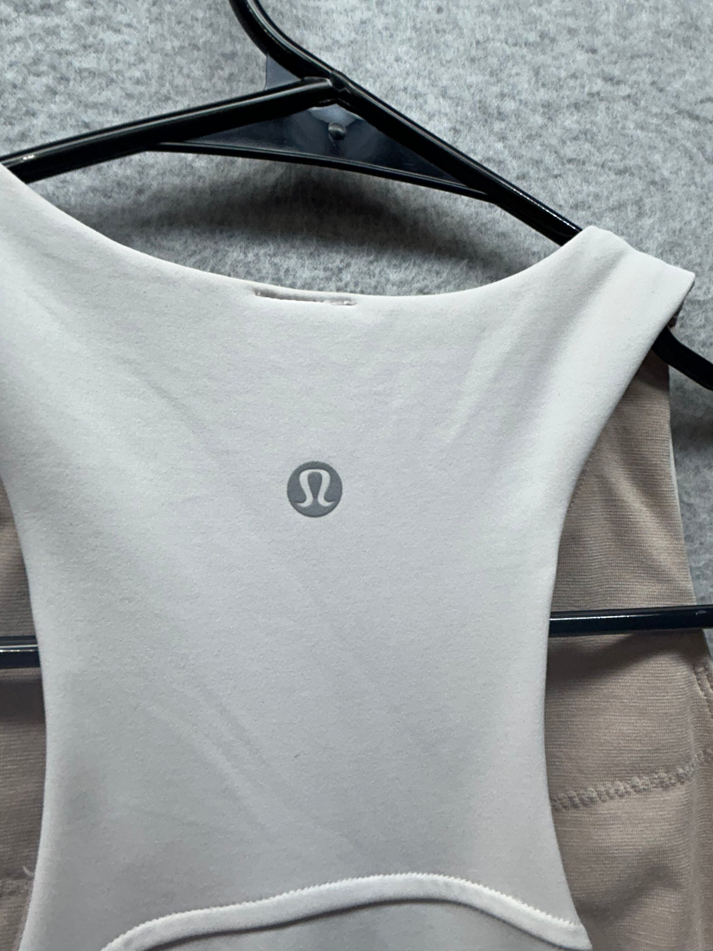Lululemon Invigorate Training Tank Top Size 2 White