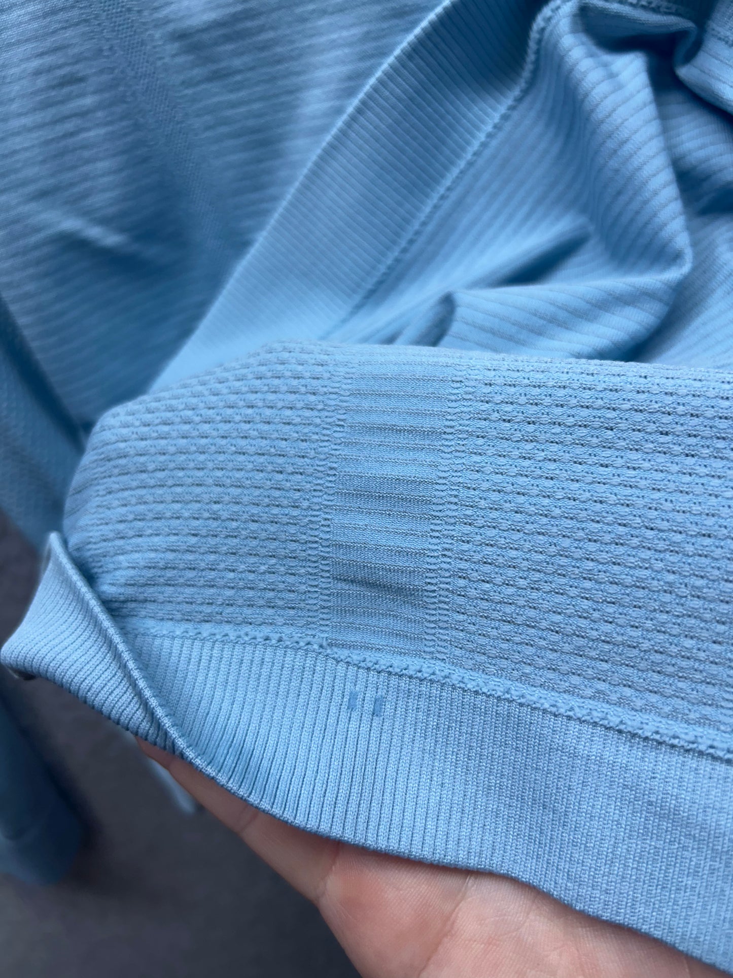 Lululemon Swiftly Tech Long Sleeve 2.0 Size 6 Chambray