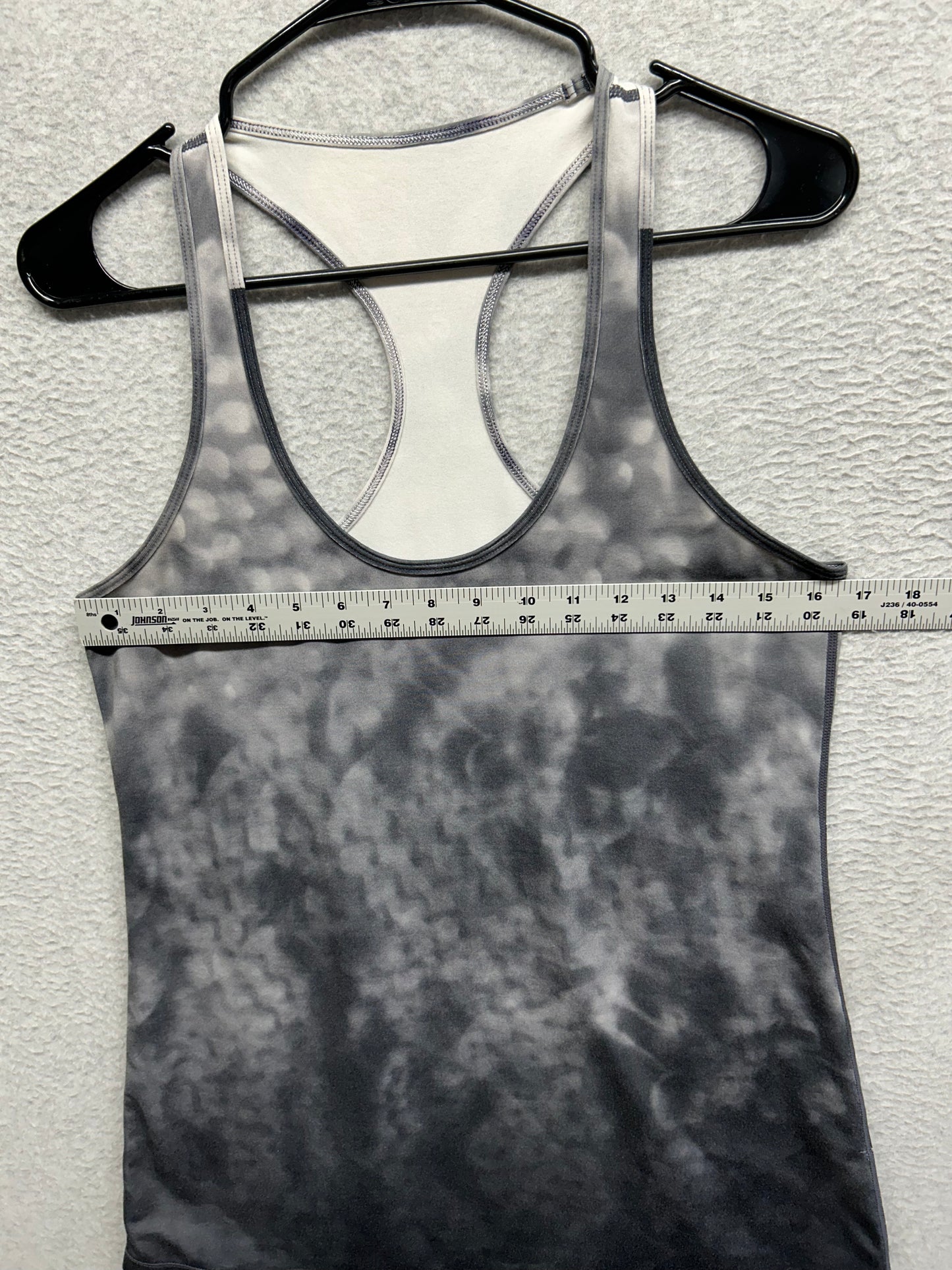 Lululemon Cool Racerback Cyber Size 8 Snowy Owl