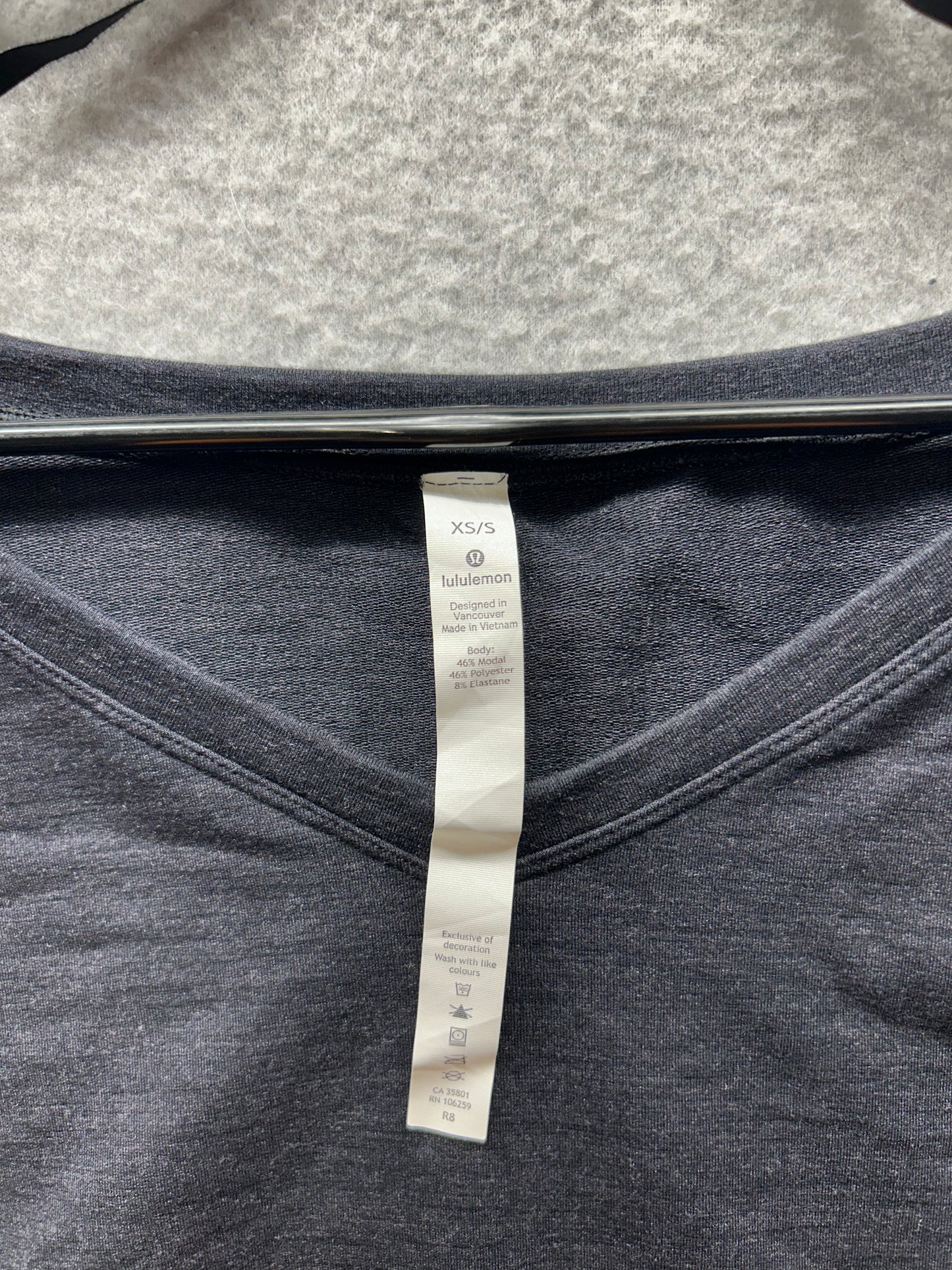 Lululemon Show your Depth Long Sleeve Size XS/S Heathered Core Black
