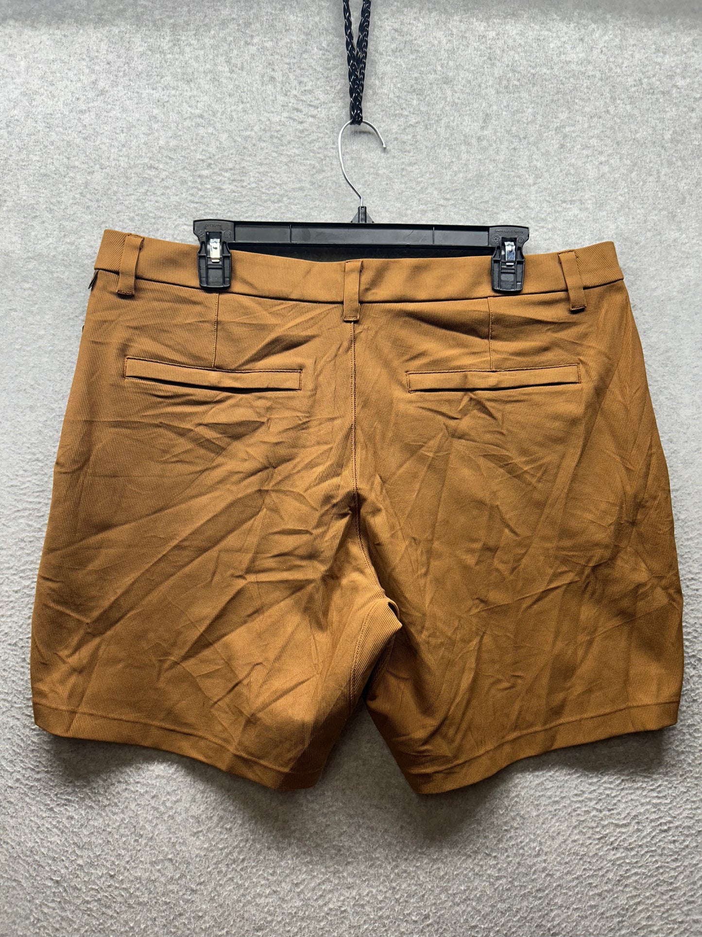 Lululemon Commission Classic Fit Short 7" Corduroy Size 36 Copper Brown