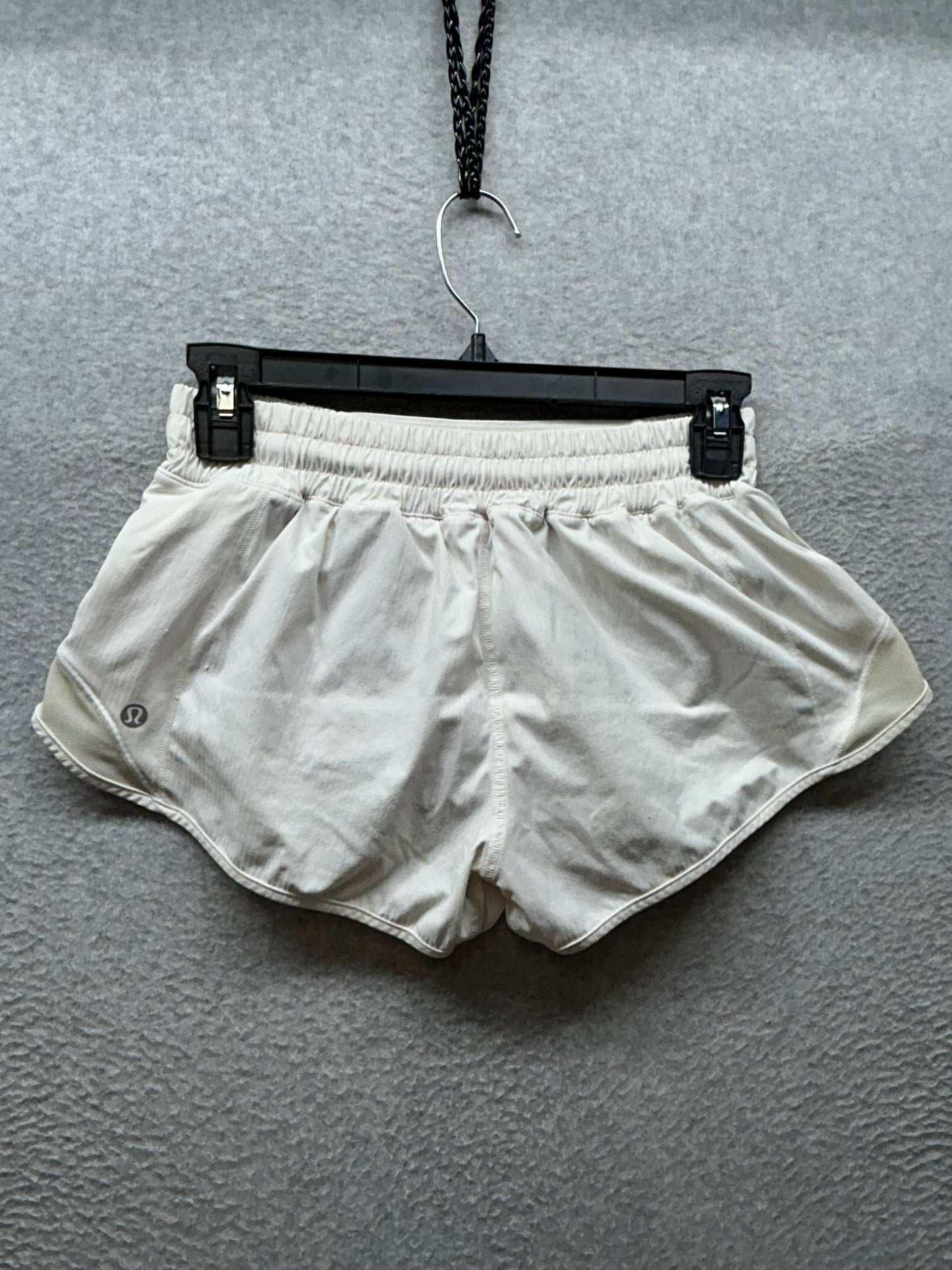 Lululemon Hotty Hot Short II 2.5" Size 4 White