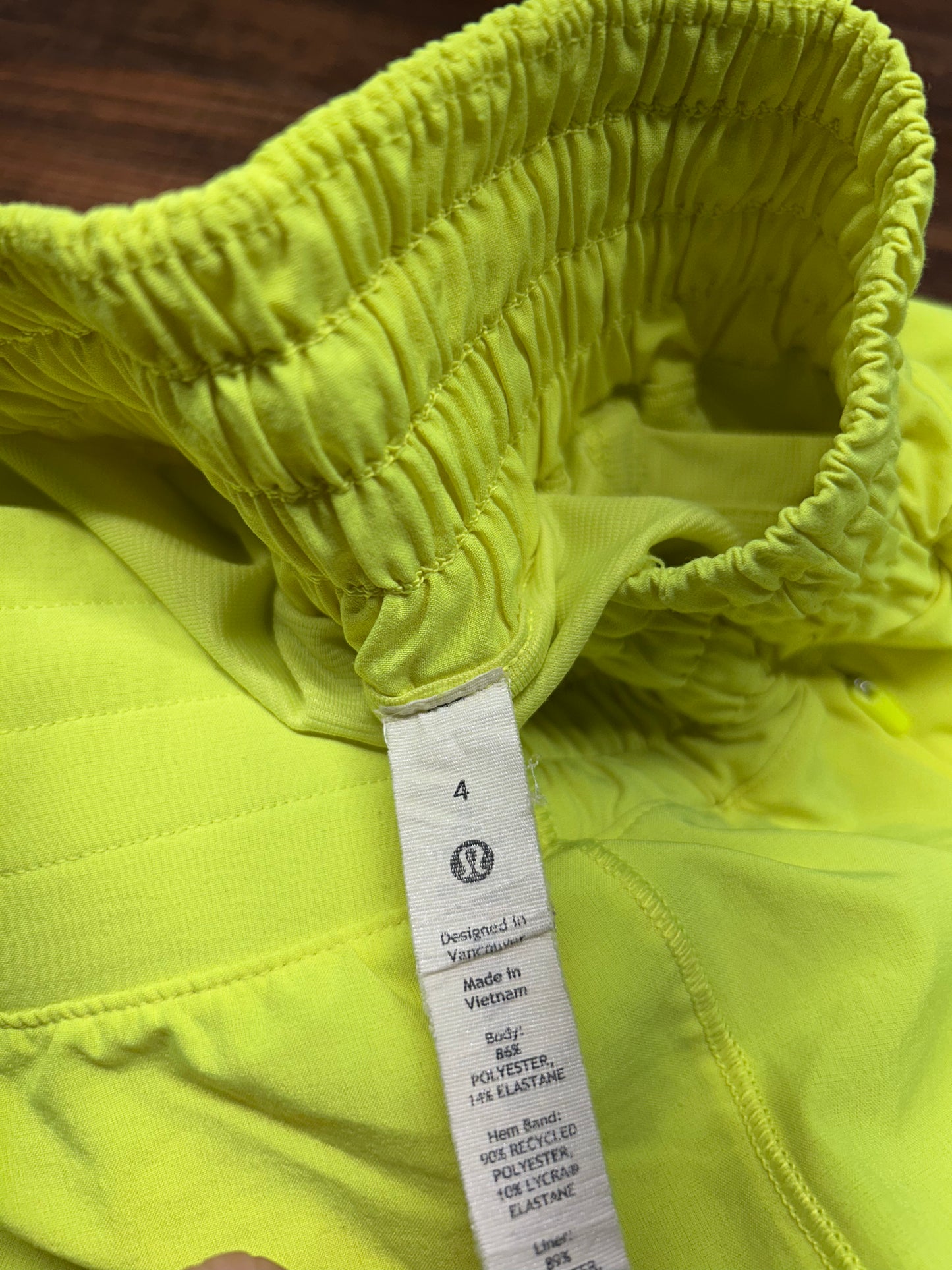 Lululemon Hotty Hot High-Rise Short 4" Size 4 Highlight Yellow