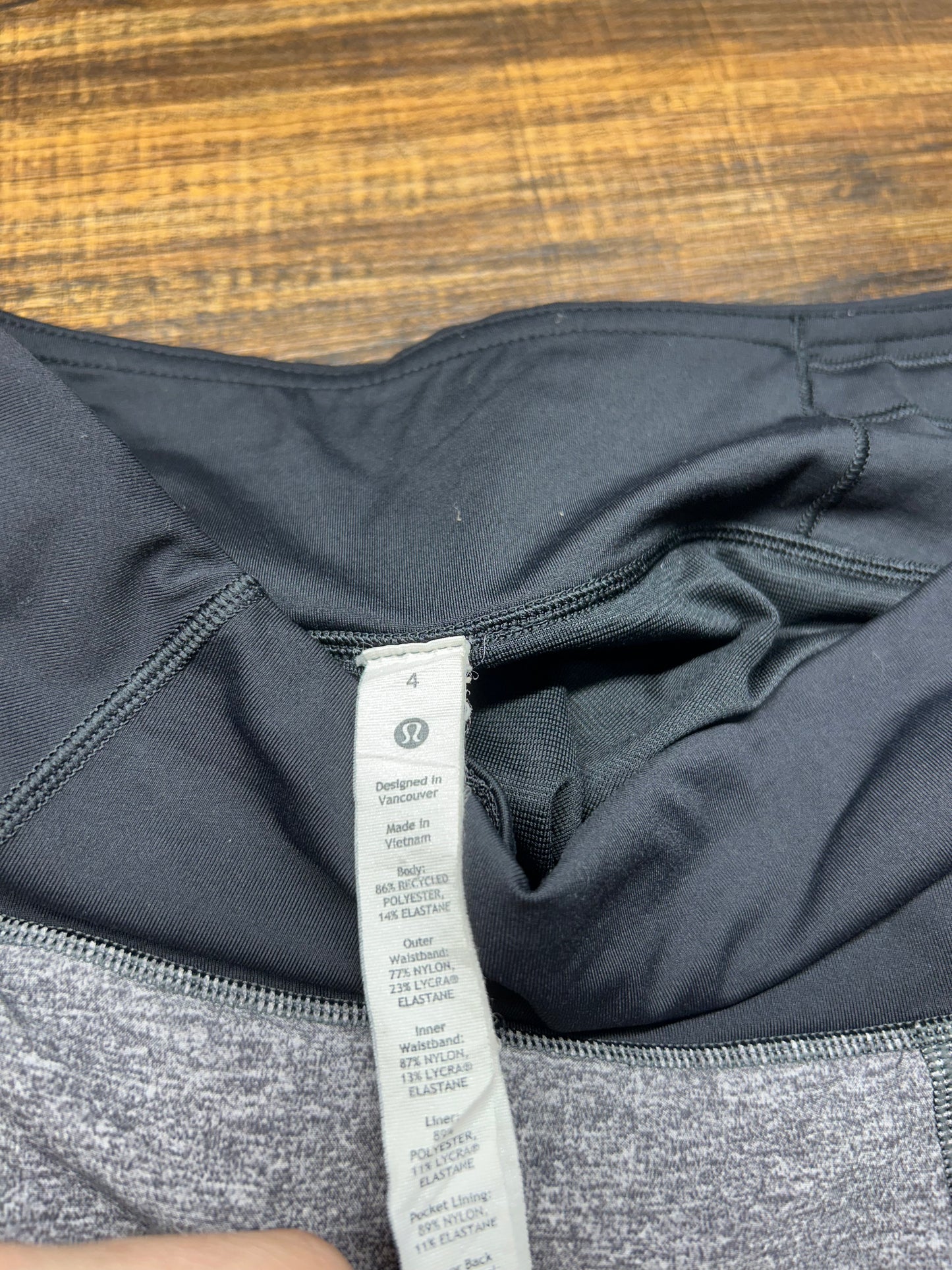 Lululemon Speed Up Short Long 4" Size 4 Heather Lux Multi Black