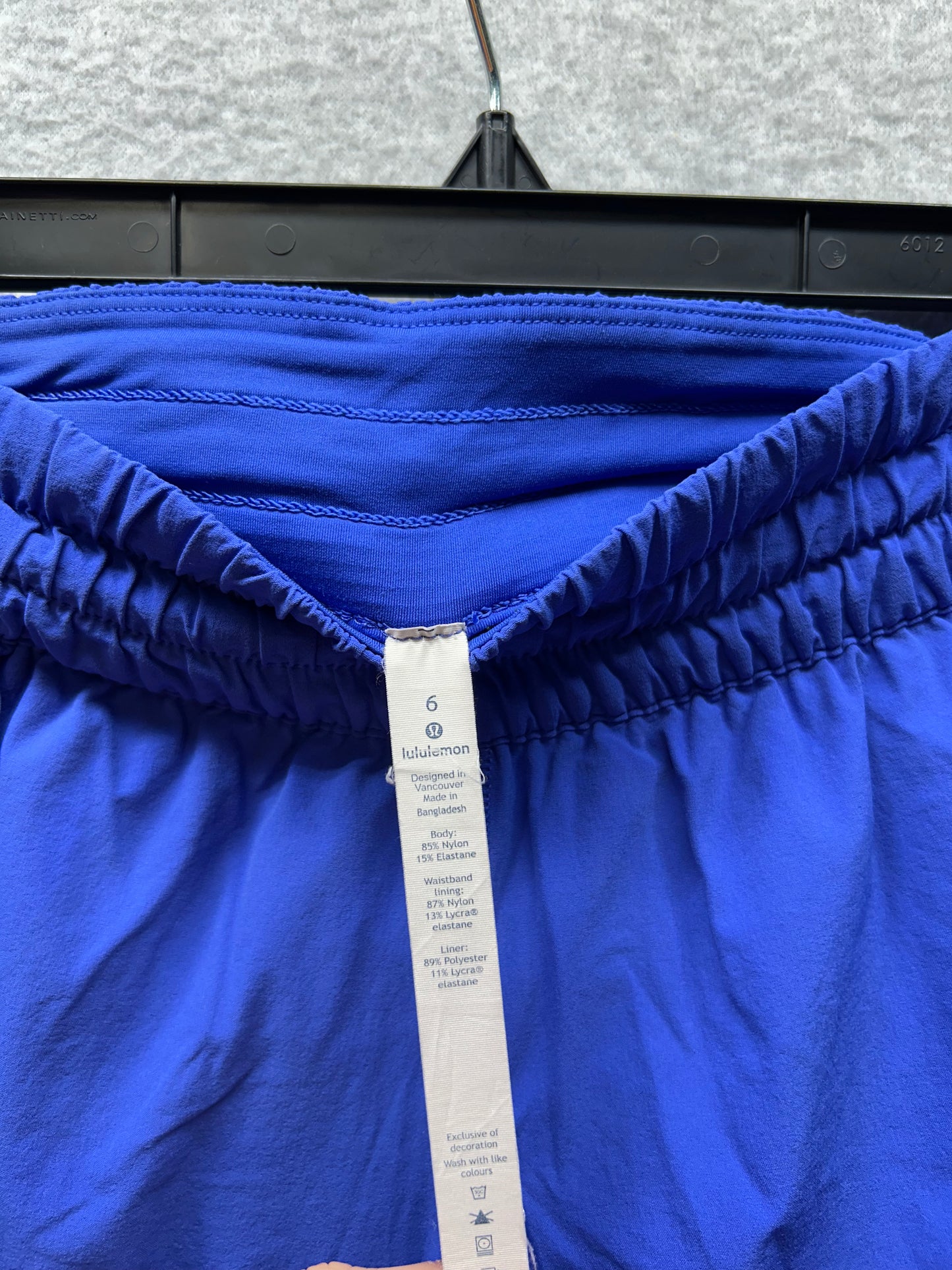 Lululemon Tracker Short V 4" Size 6 Amalfi Blue
