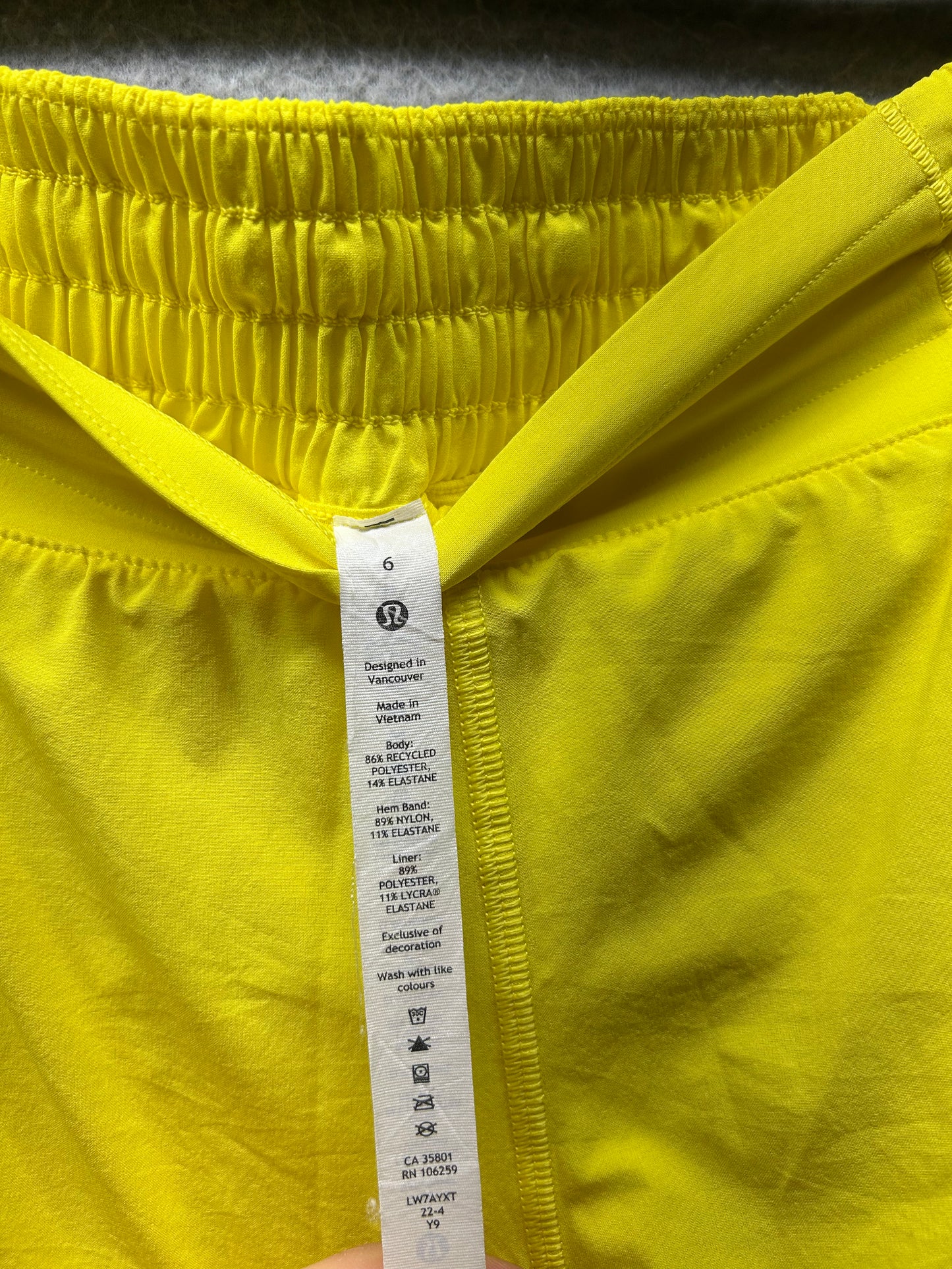 Lululemon Hotty Hot High-Rise Lined Short 4" Size 6 Sonic Yellow