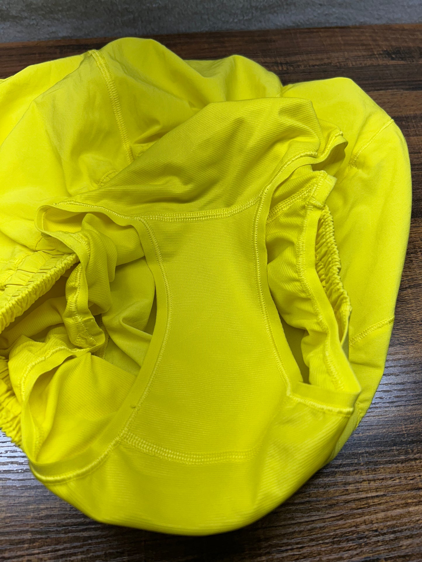 Lululemon Hotty Hot High-Rise Lined Short 4" Size 6 Sonic Yellow