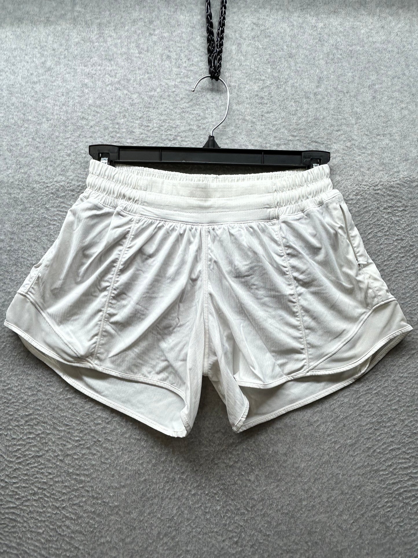 Lululemon Hotty Hot Short II Long 4" Size 4 White