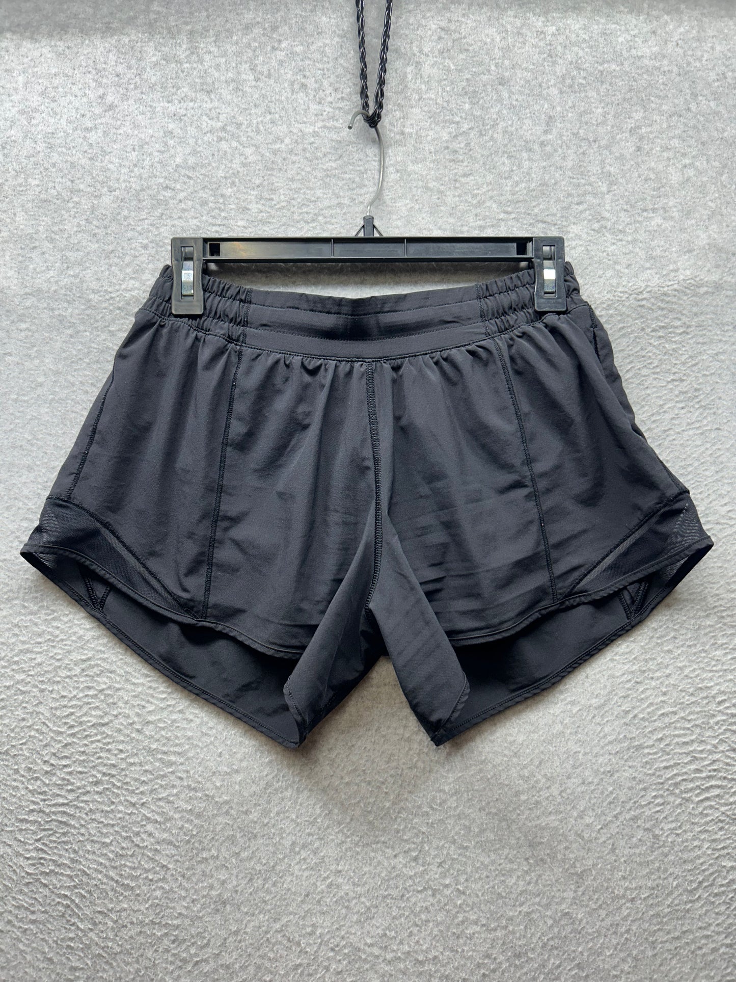 Lululemon Hotty Hot Short II 4" Size 8 Tall Black