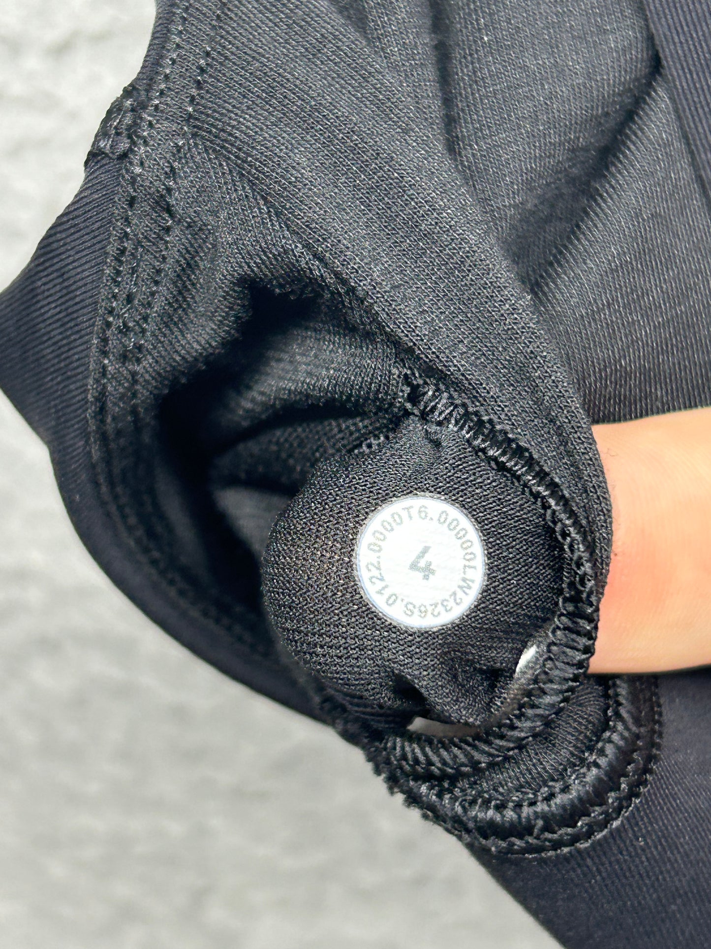 Lululemon Energy Bra Size 4 Black