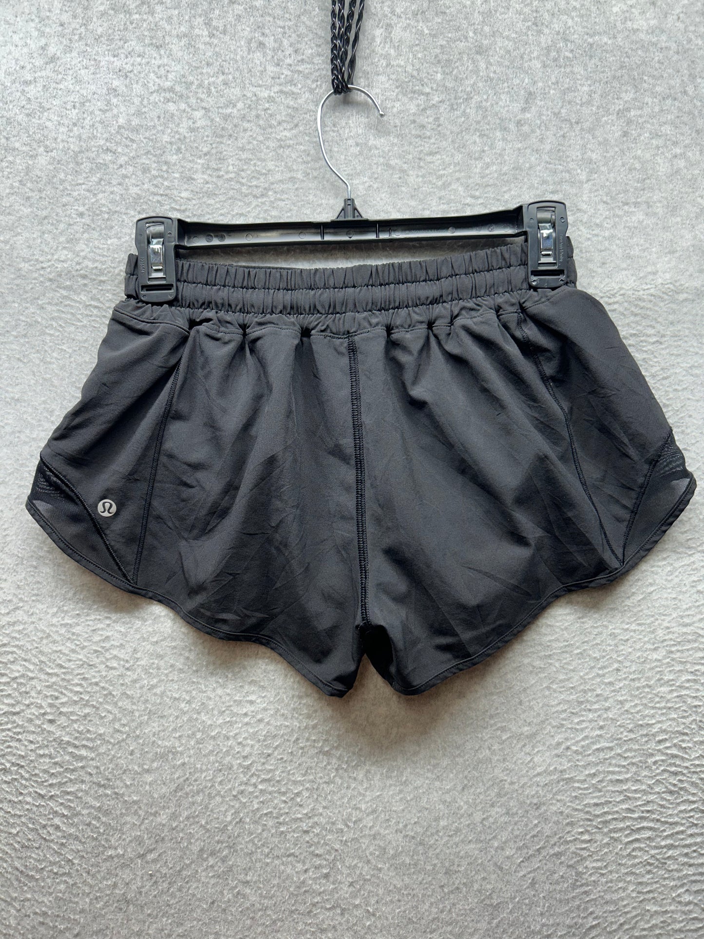 Lululemon Hotty Hot Short II 2.5" Size 6 Black