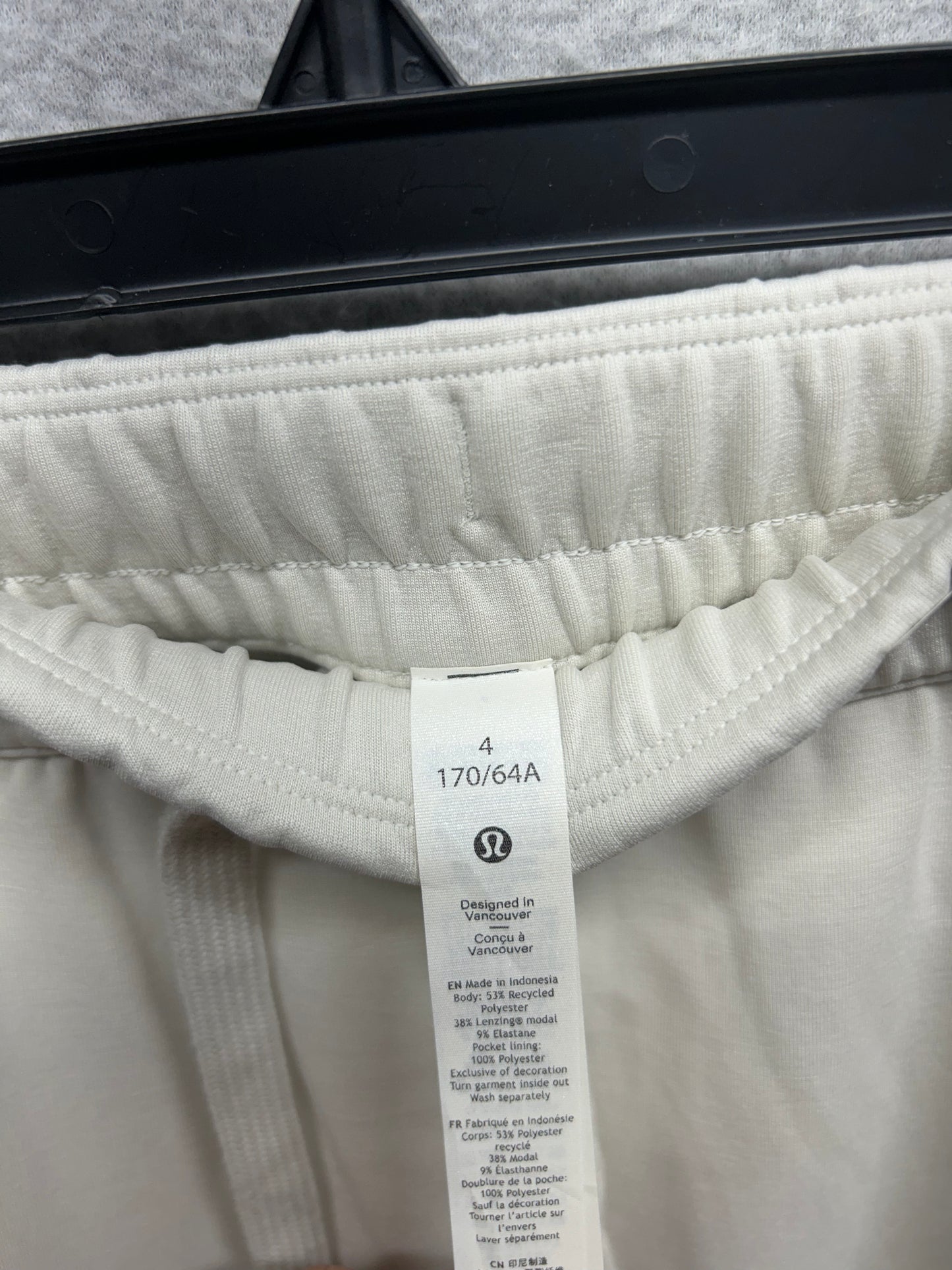 Lululemon Softstreme Bound to Bliss Skirt Size 4 Bone