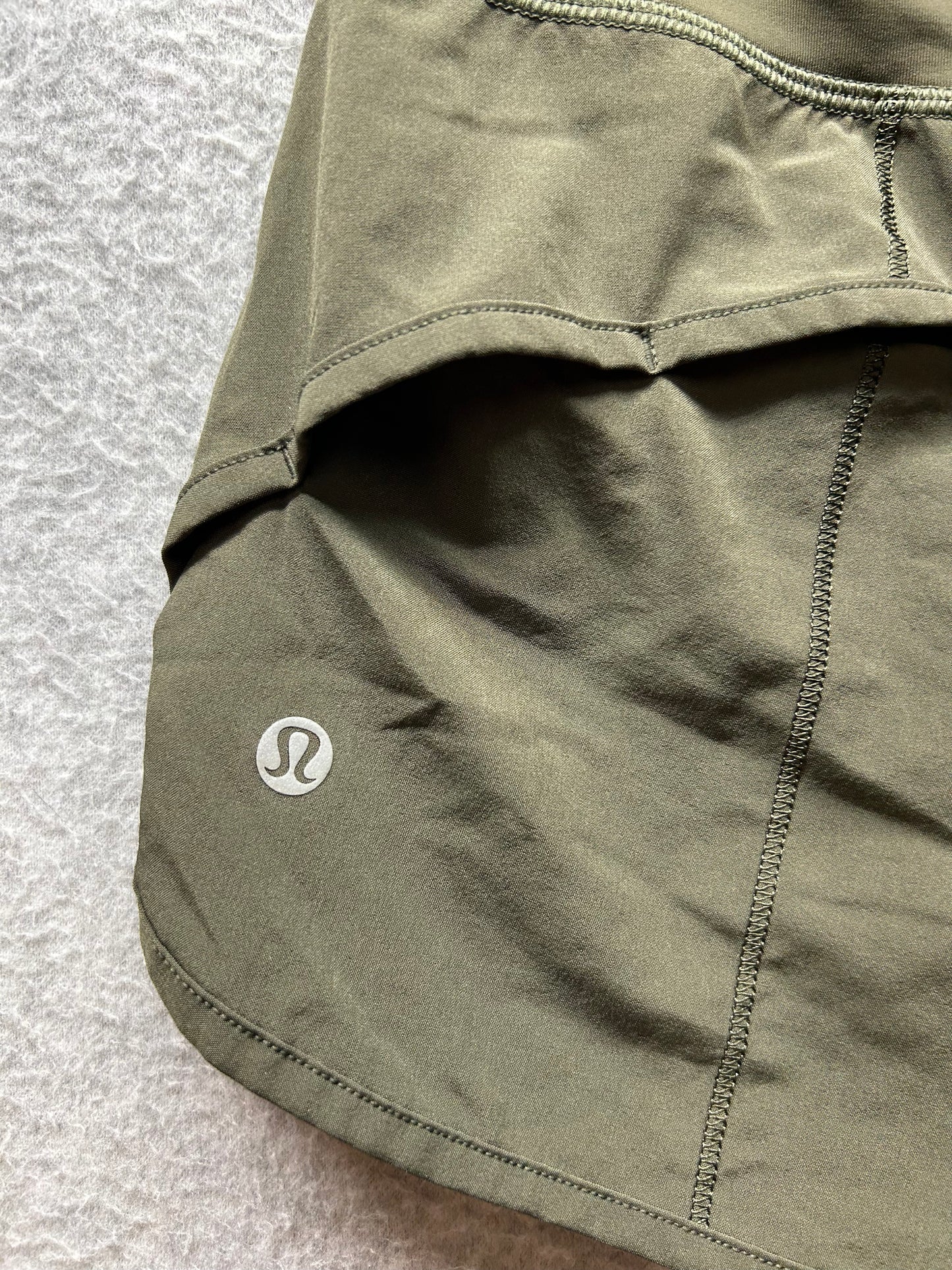 Lululemon Speed Short 2.5" Size 4 Dark Olive