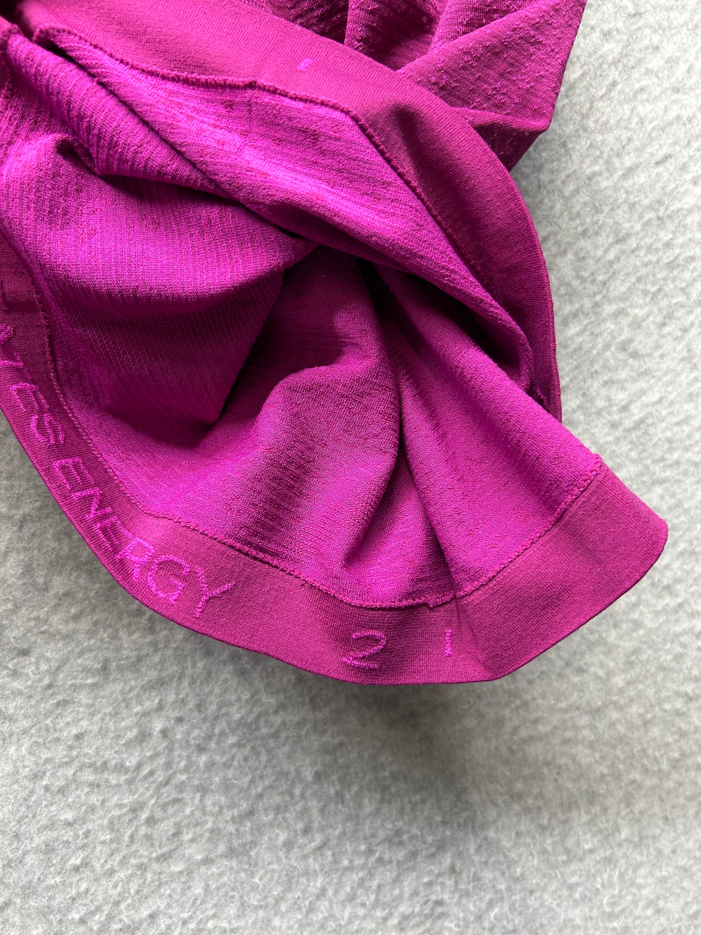 Lululemon Swiftly Tech Racerback Tank Top 2.0 Race Length Size 2 Distorted Noise Neon Magenta Purple