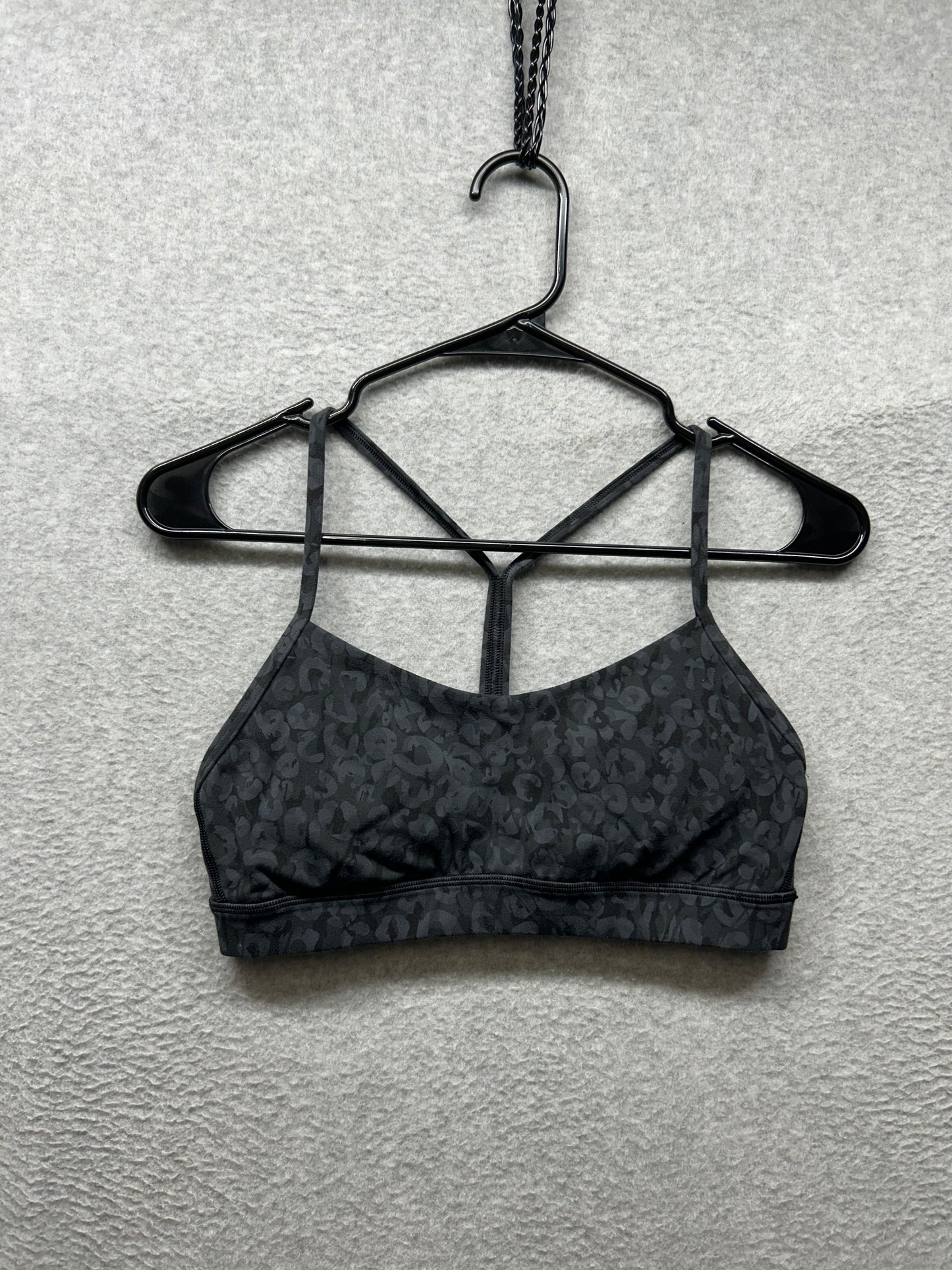 Lululemon Flow Y Nulu Bra Light Support Size 8 Intertwined Camo Deep Coal Multi