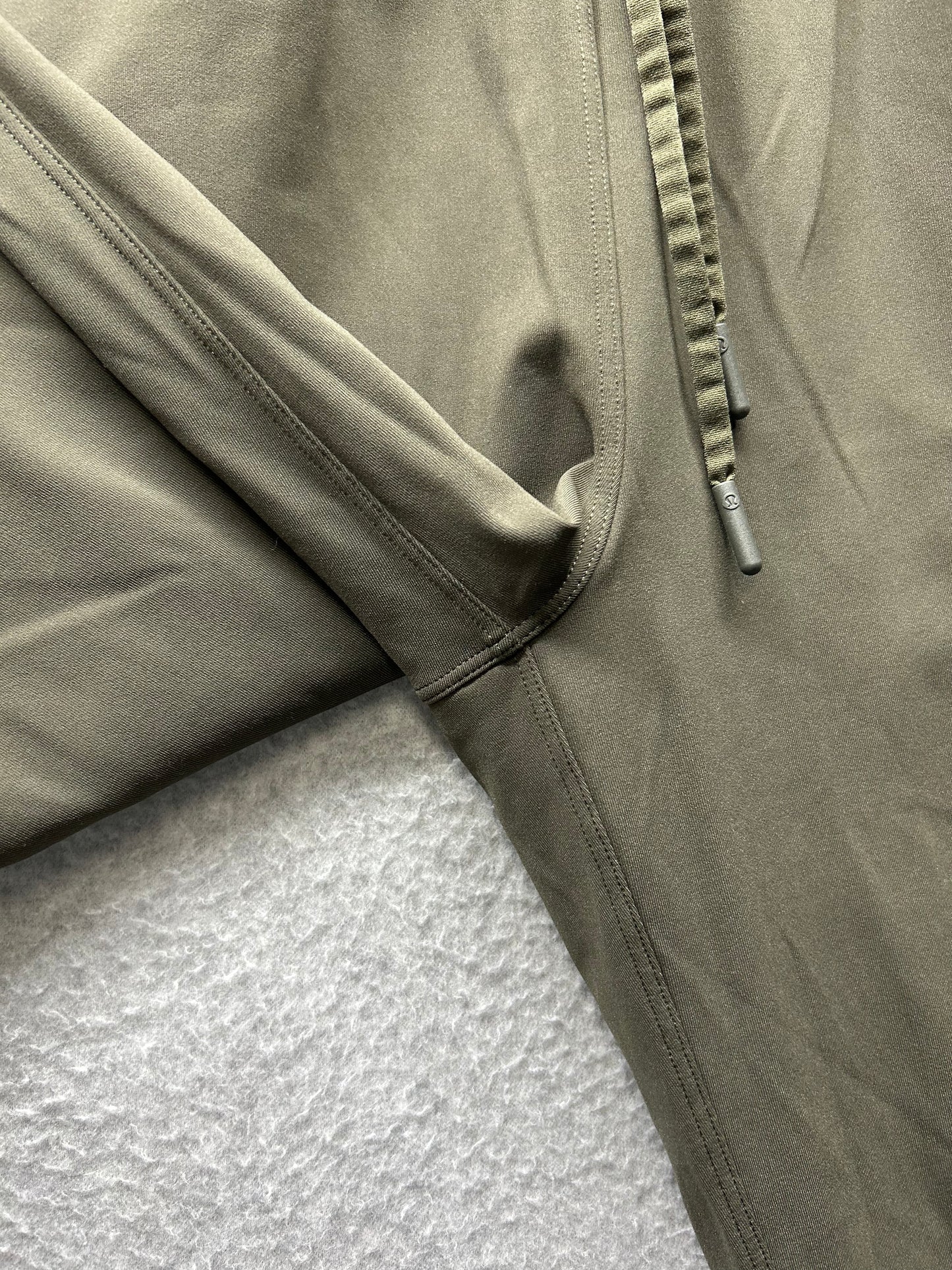 Lululemon Stretch High-Rise Jogger Full Length Size 2 Dark Olive