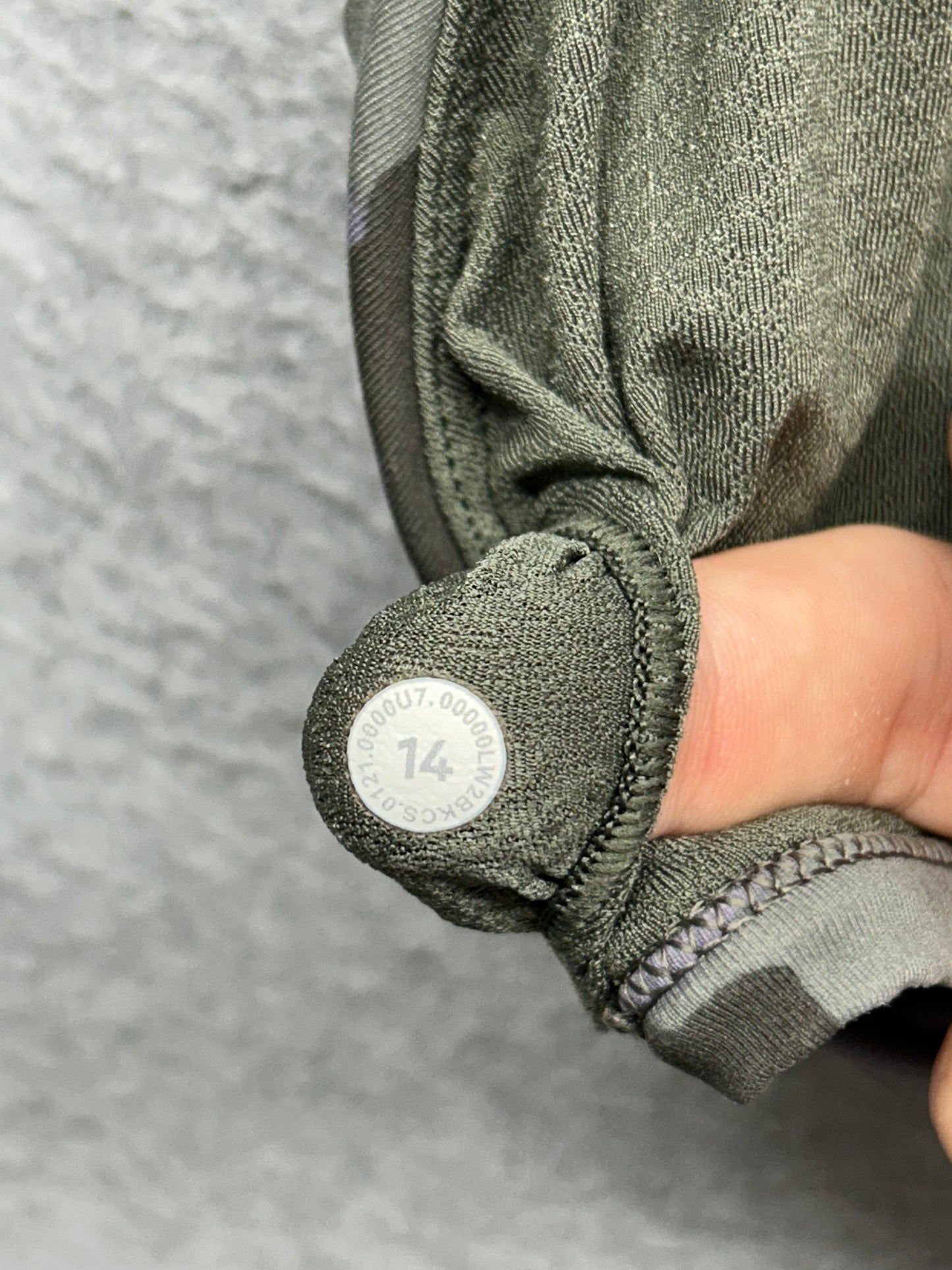 Lululemon Free to Be Bra Wild Size 14 Heritage 365 Camo Dusky Lavender Multi
