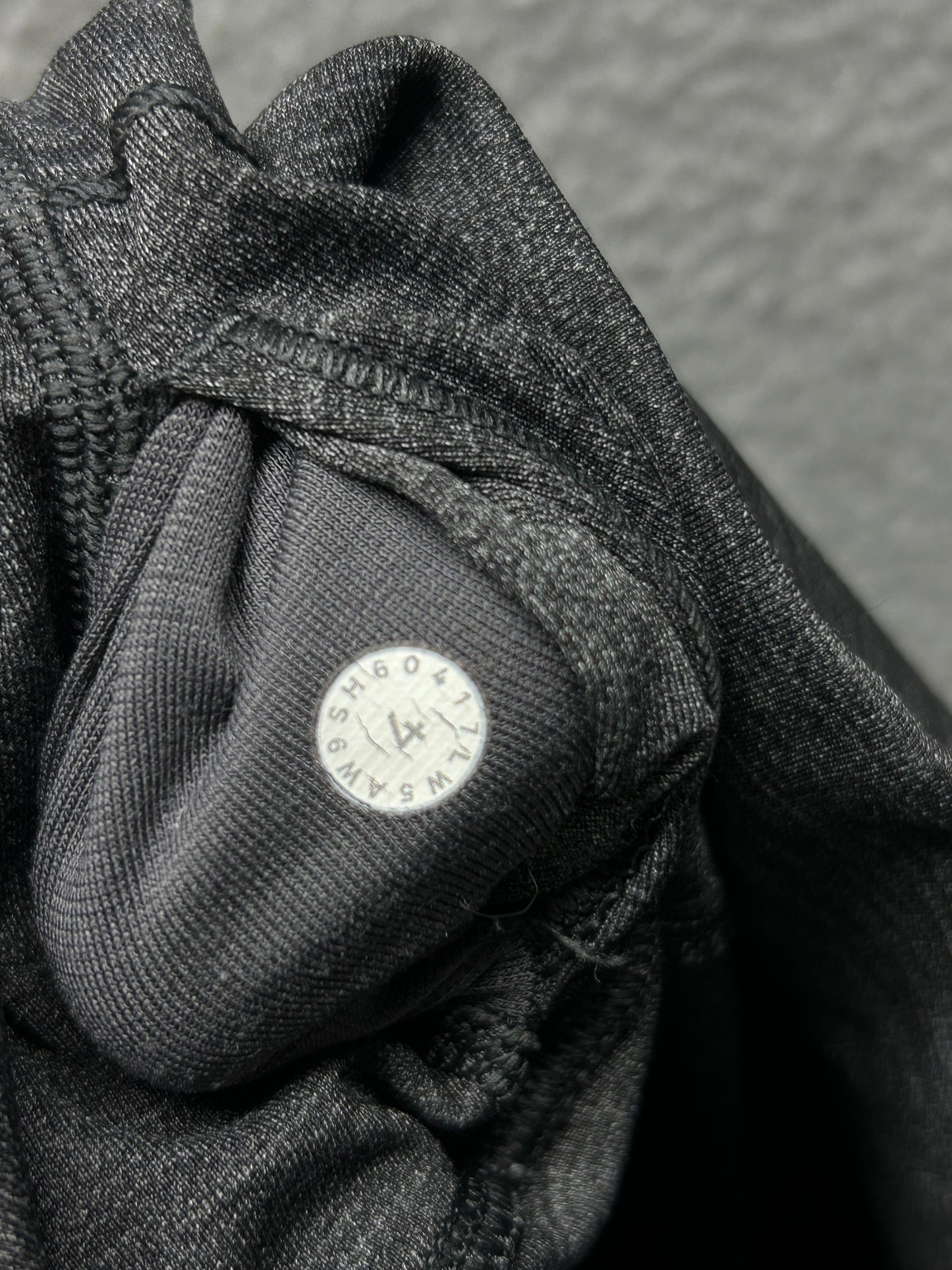 Lululemon Wunder Under Hi-Rise Tight Full-On Luxtreme 28" Size 4 Heathered Black