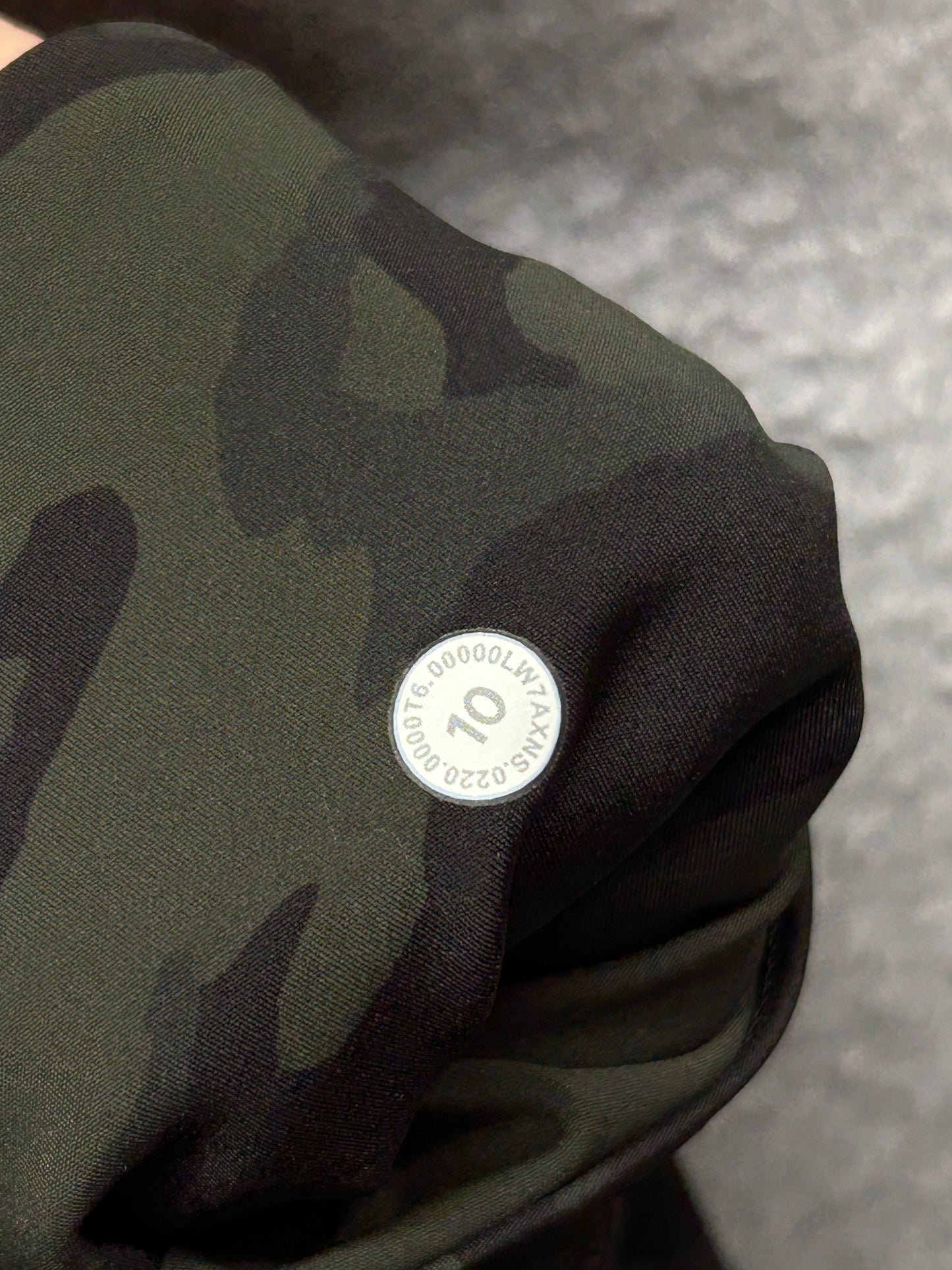 Lululemon Fast and Free Short 6" Size 10 Incognito Camo Multi Gator Green