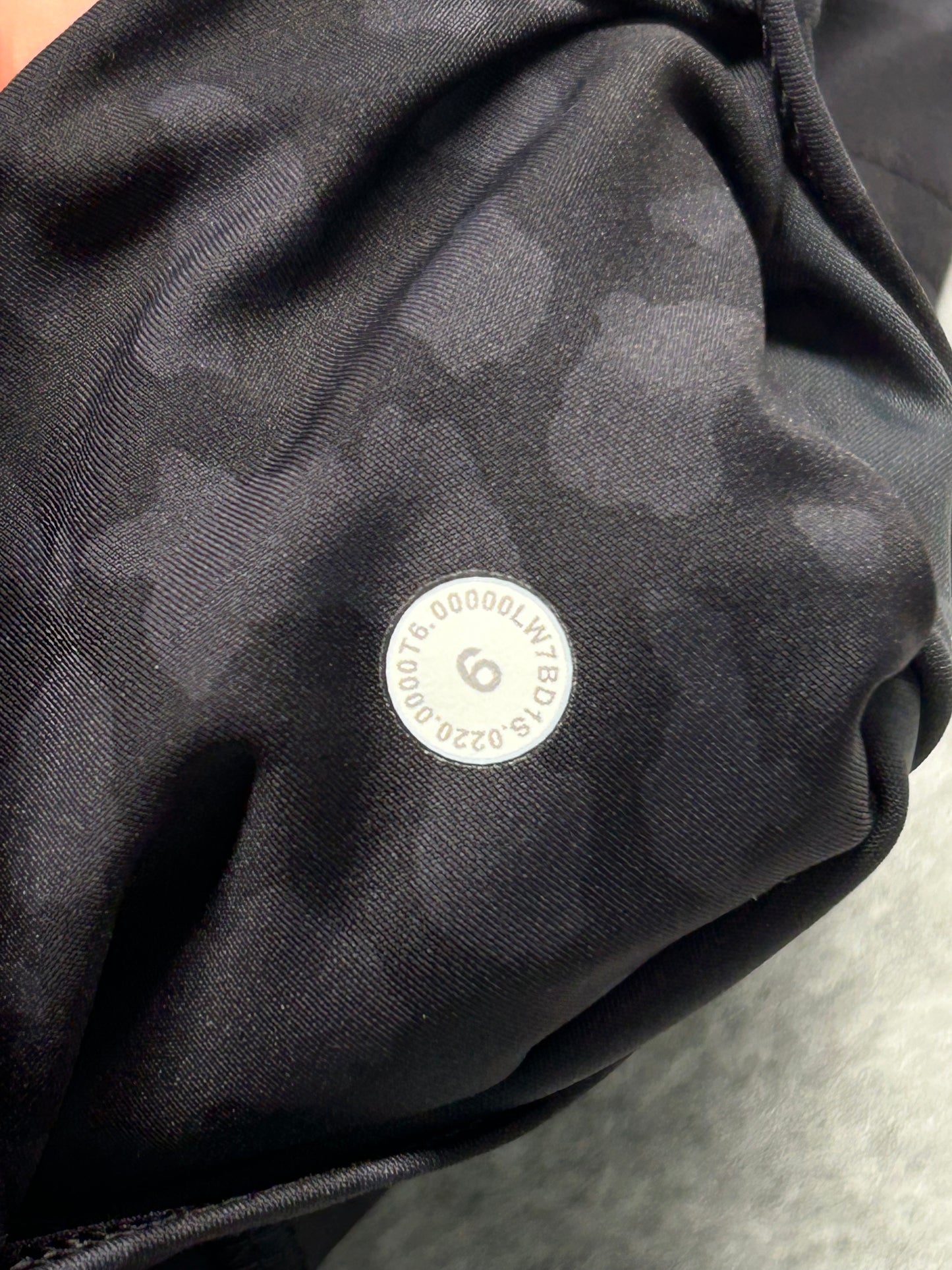 Lululemon Fast And Free Short 10" Size 6 Formation Camo Deep Coal Multi