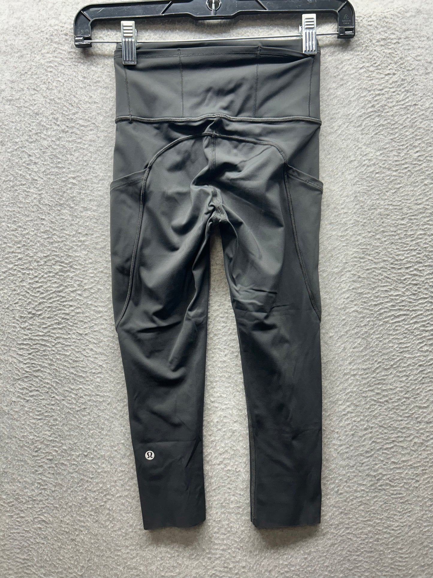 Lululemon Fast and Free Crop II 18" Size 0 Non-Reflective Graphite Grey