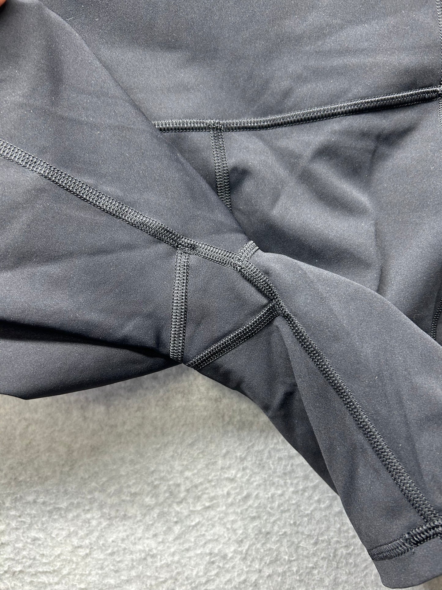 Lululemon Fast And Free Short 6" Size 6 Black