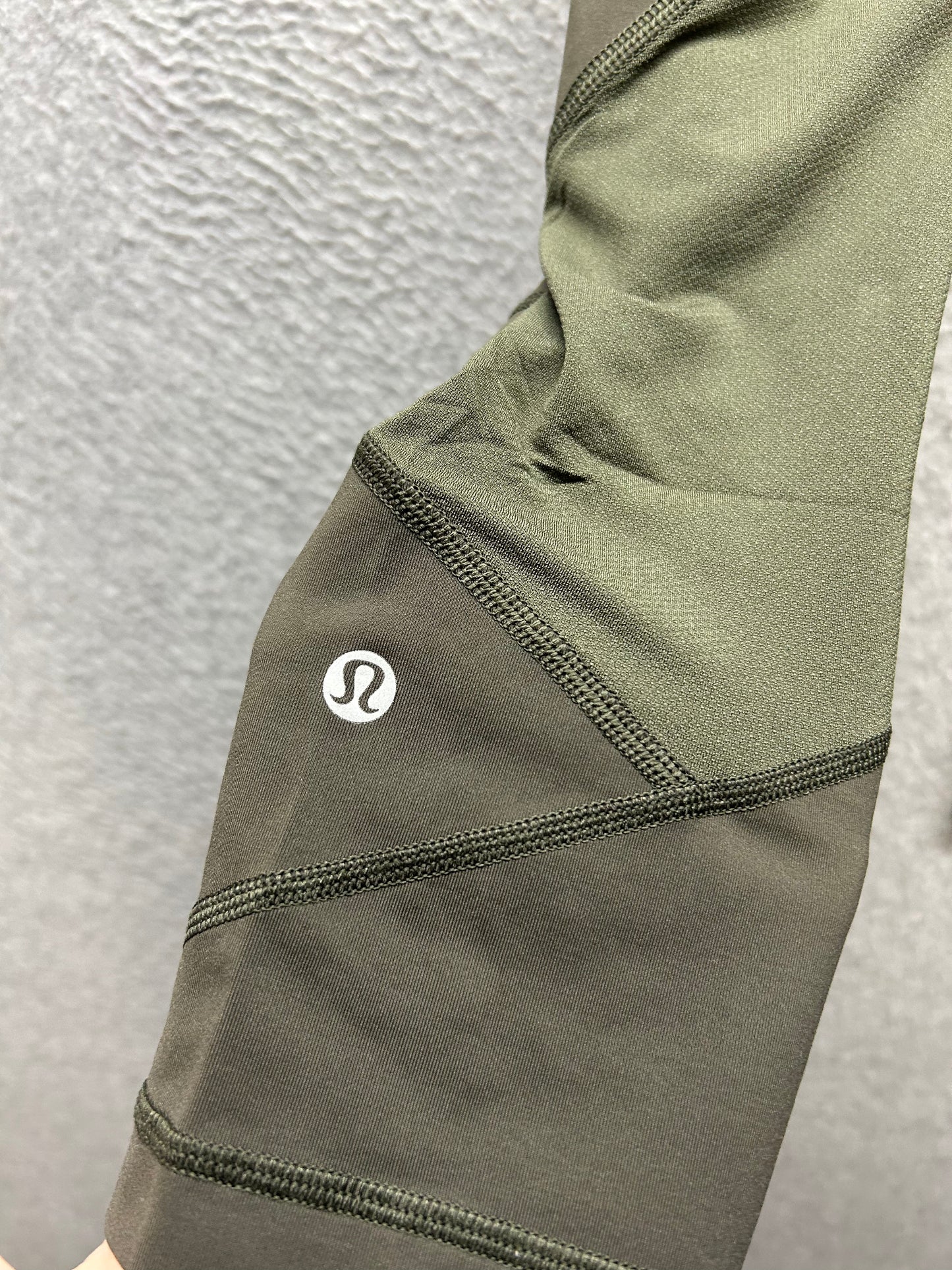 Lululemon Pace Rival Crop 23" Size 6 Dark Olive