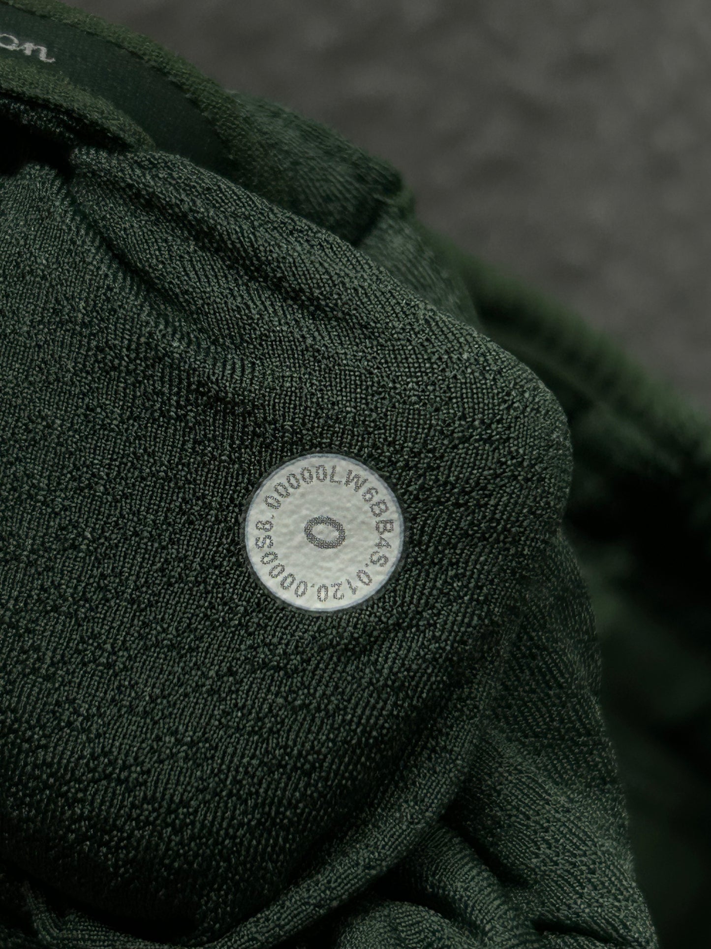Lululemon Train Free High-Rise Crop 22" Size 0 Algae Green