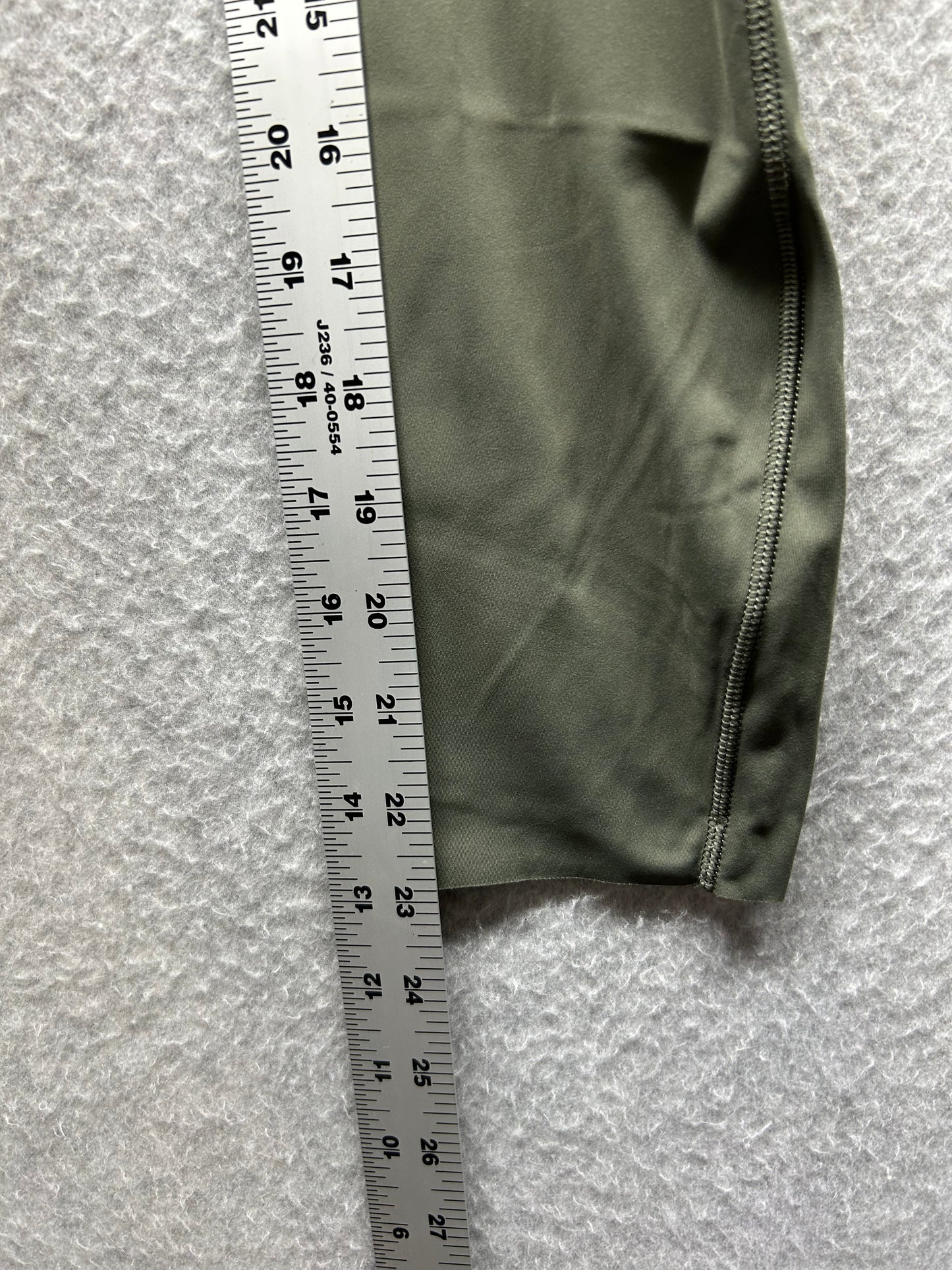 Lululemon Base Pace High-Rise Crop 23" Size 4 Army Green