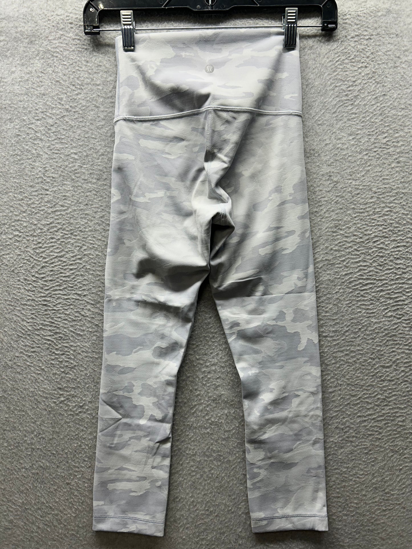 Lululemon Wunder Under Crop Luxtreme 22" Size 2 Incognito Camo Jacquard Alpine White Starlight