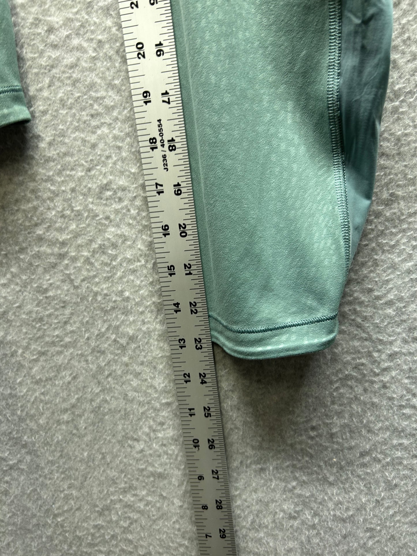 Lululemon Nulu and Mesh Mid-Rise Yoga Crop 23" Size 8 Tidewater Teal