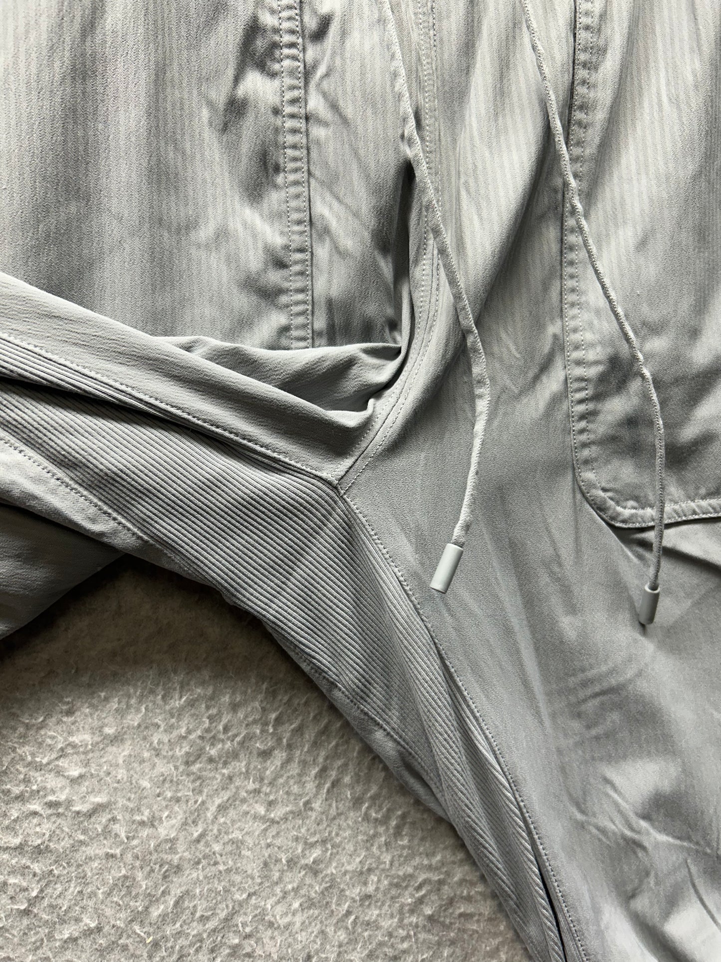 Lululemon Beyond the Studio Pant Slim Size 4 Rhino Grey