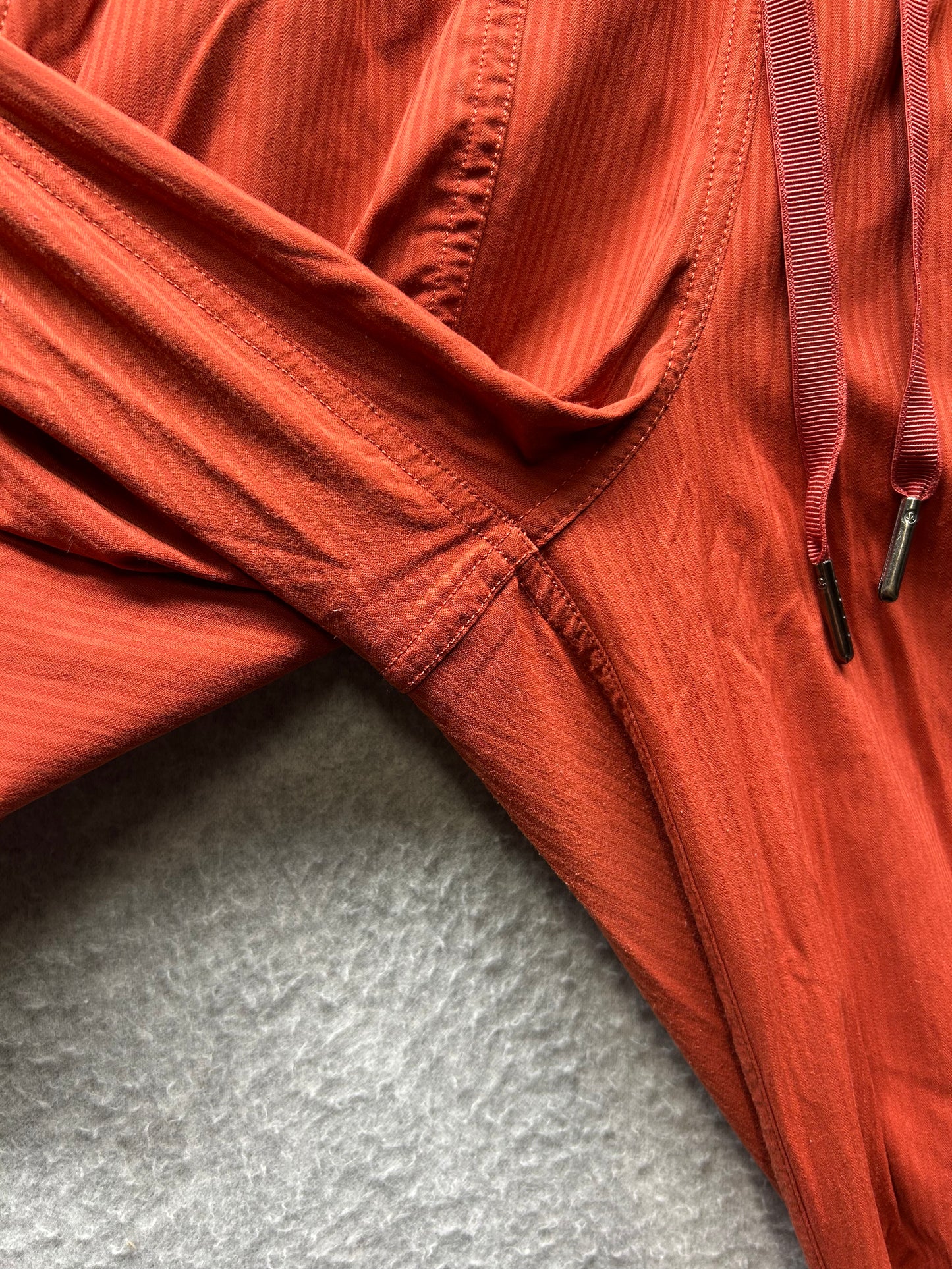 Lululemon Dance Studio Mid-Rise Jogger Full Length Size 4 Cayenne