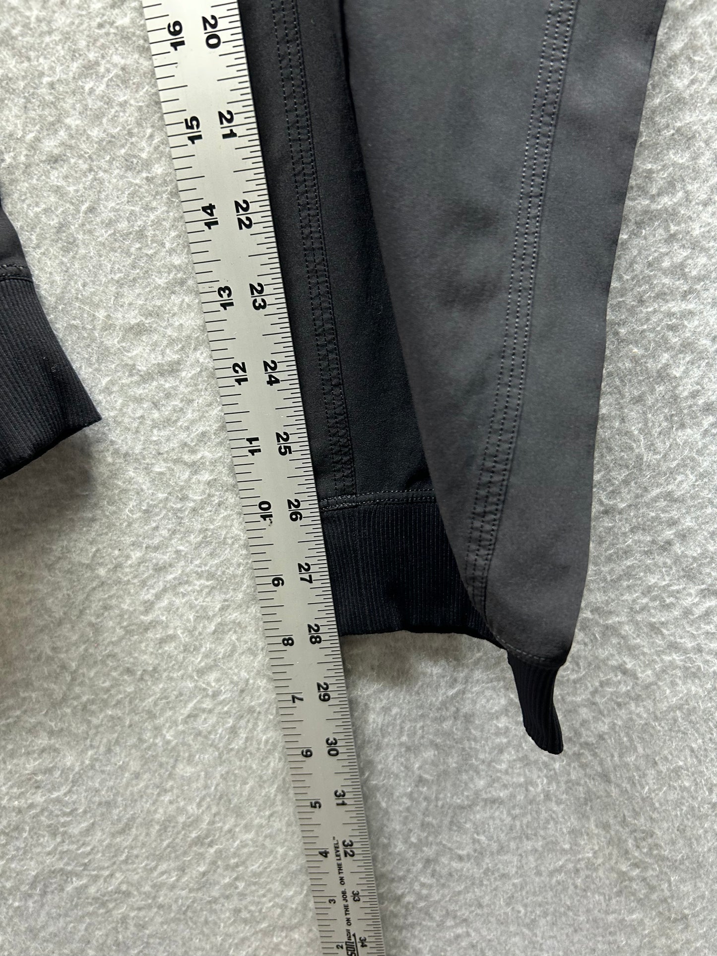 Lululemon Wanderer Jogger Size 8 Black