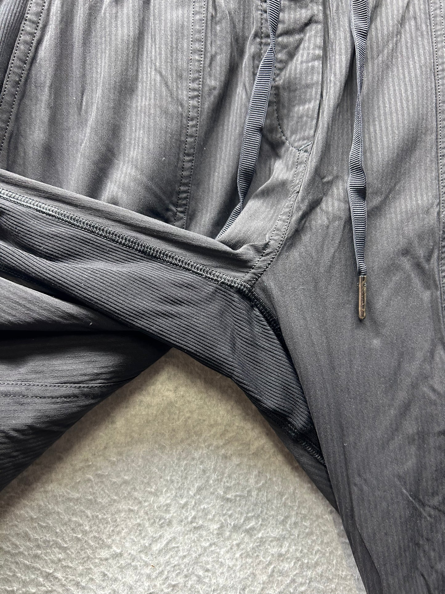 Lululemon Dance Studio Crop 26" Size 4 Black
