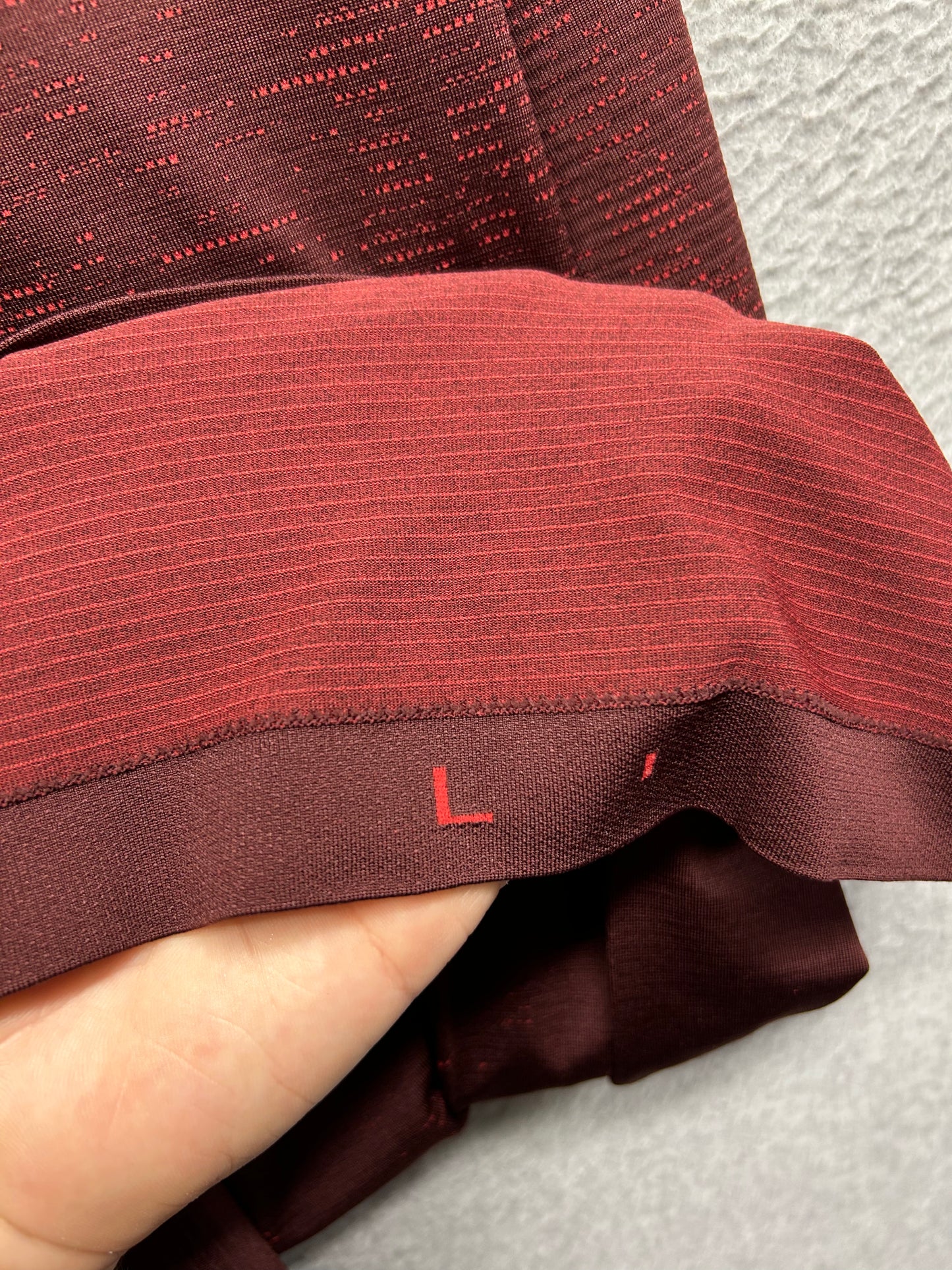 Lululemon Metal Vent Tech Short Sleeve Size Large Red | Black