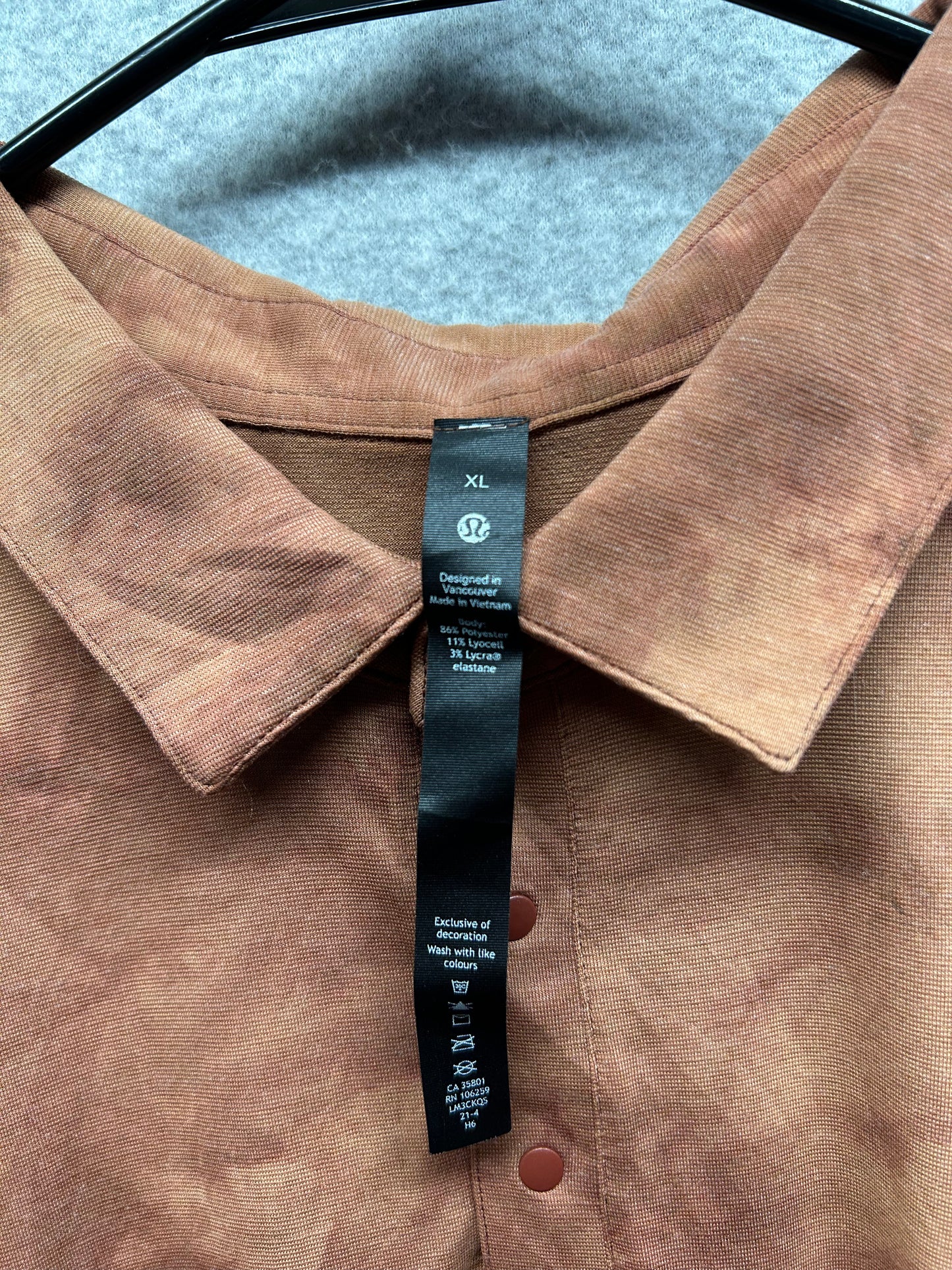 Lululemon Evolution Short Sleeve Polo Shirt Size XL Tidal Dye Desert Sun Date Brown