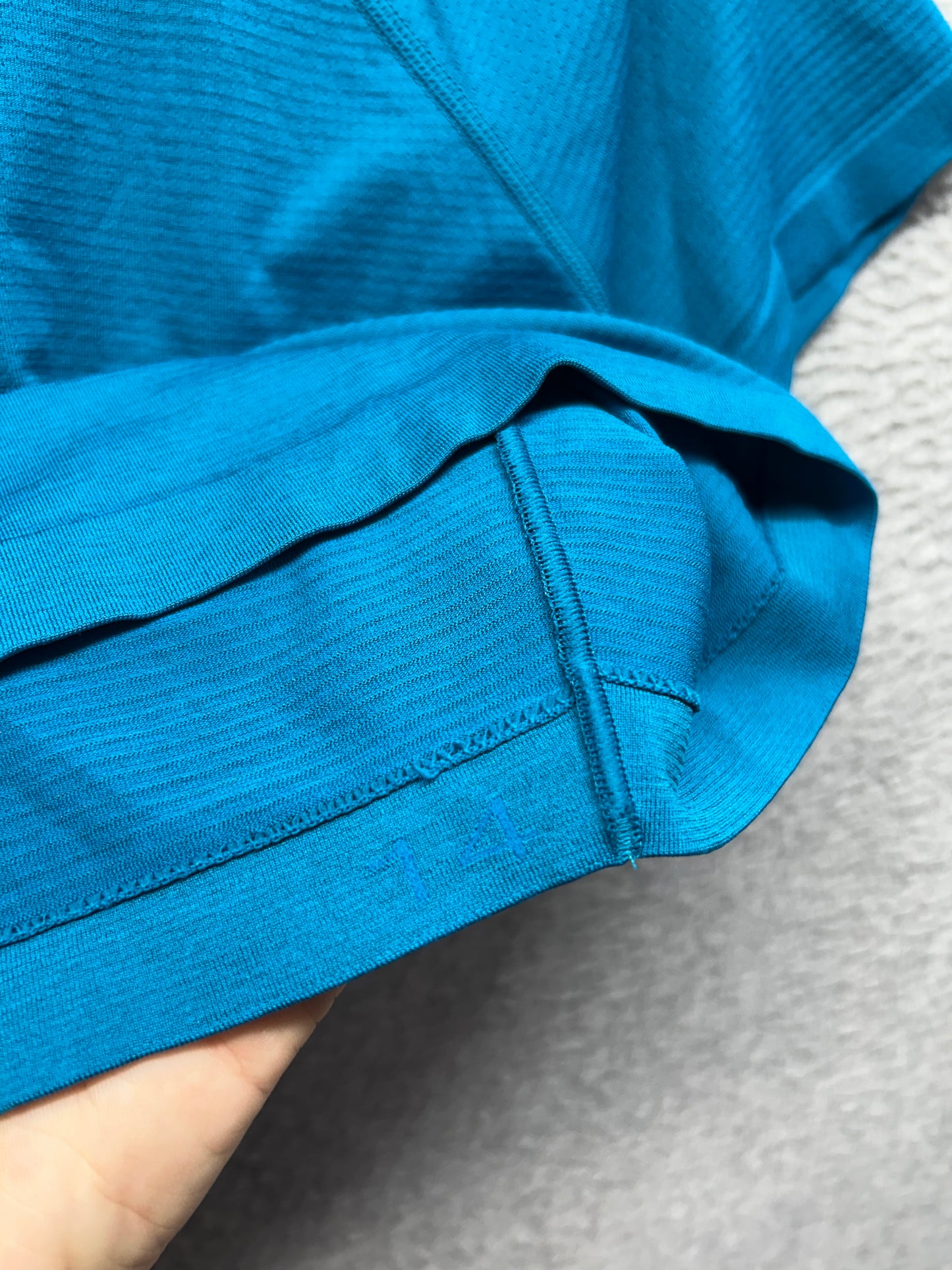 Lululemon Swiftly Tech Cropped Short-Sleeve Shirt 2.0 Size 14 Blue