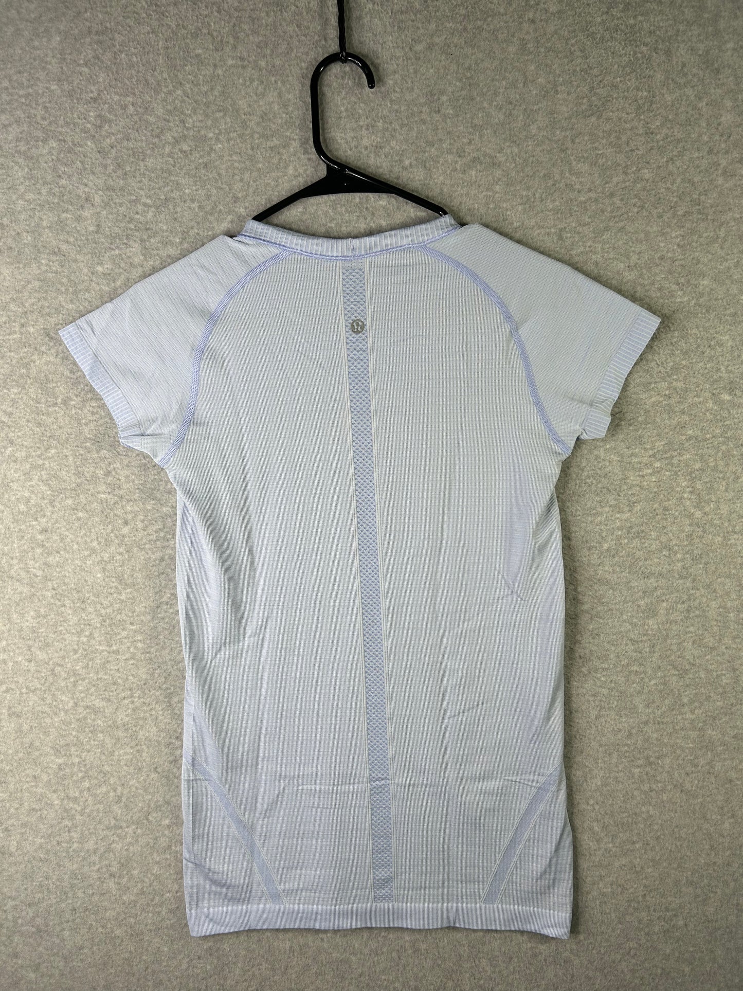 Lululemon Swiftly Tech Short Sleeve Crew Size 6 Heathered Chalk