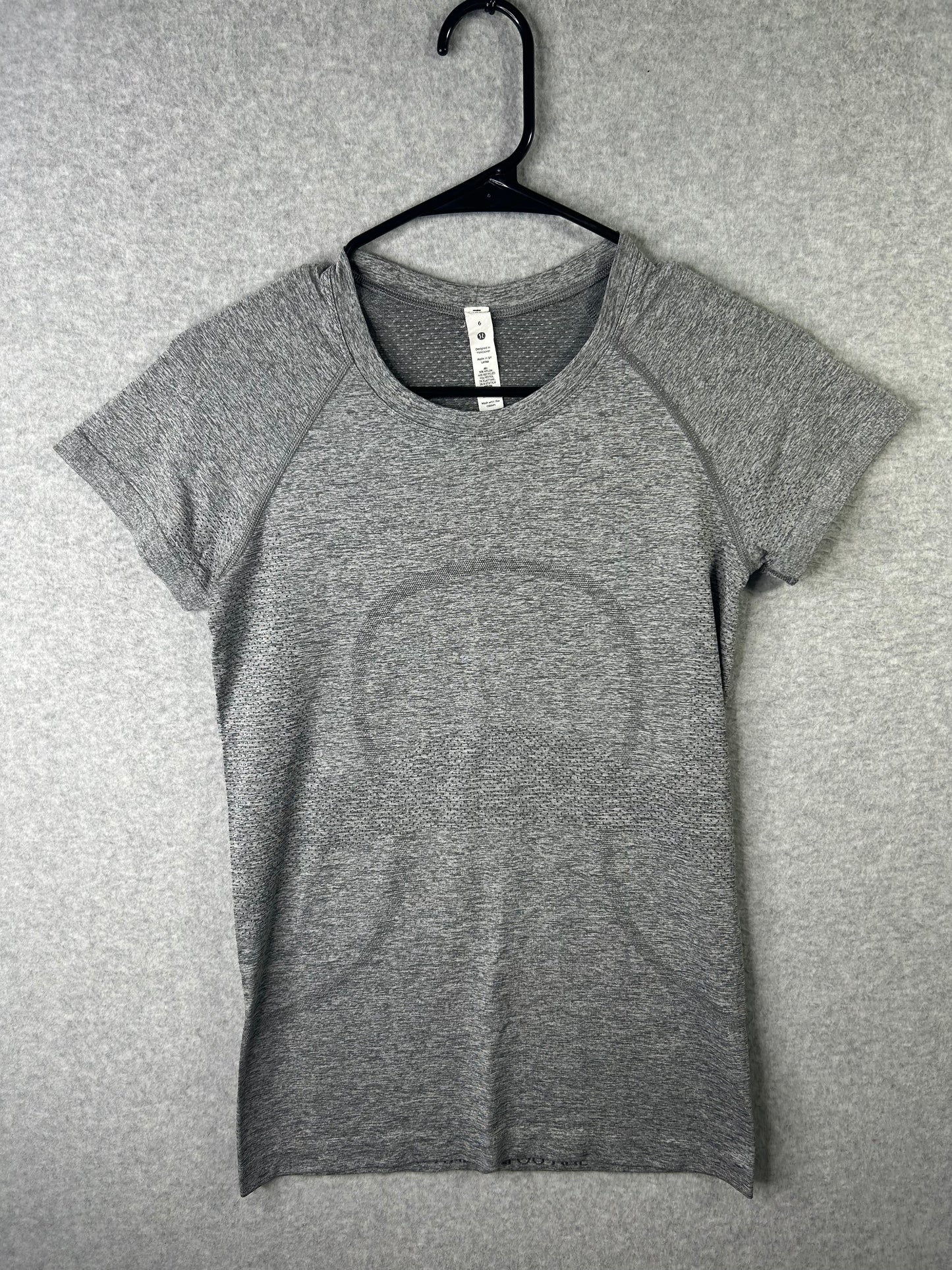 Lululemon Swiftly Tech Short Sleeve 2.0 Size 6 Slate Gray