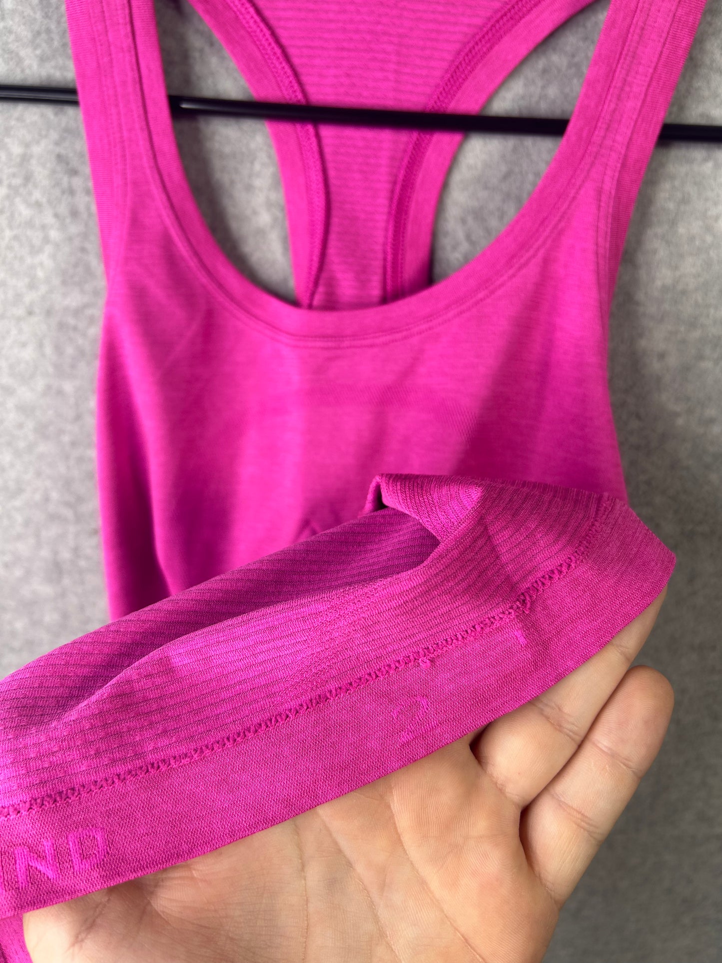 Lululemon Run: Swiftly Racerback Size 2 Paris Pink
