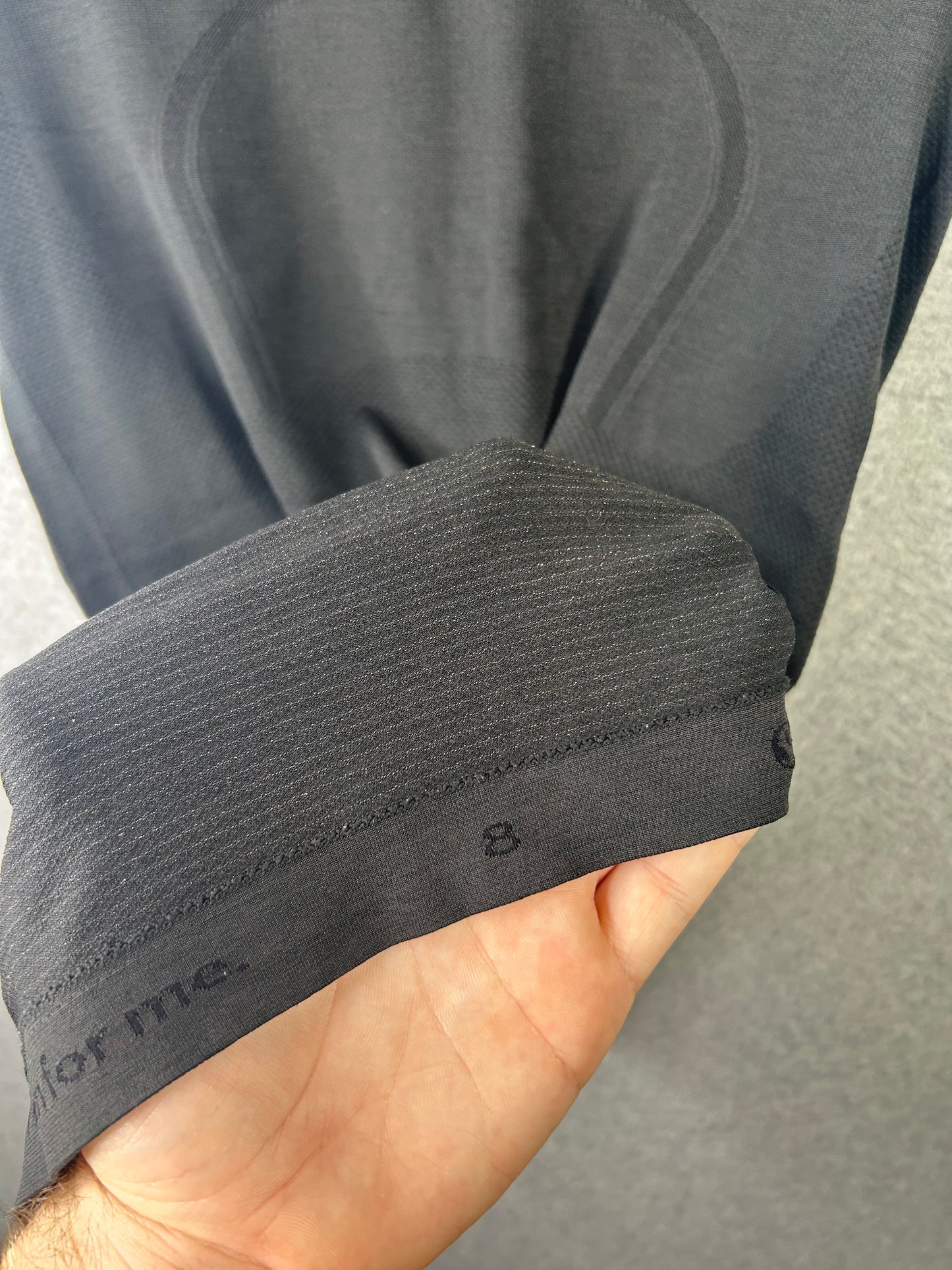 Lululemon Swiftly Tech Short Sleeve Crew Size 8 Black