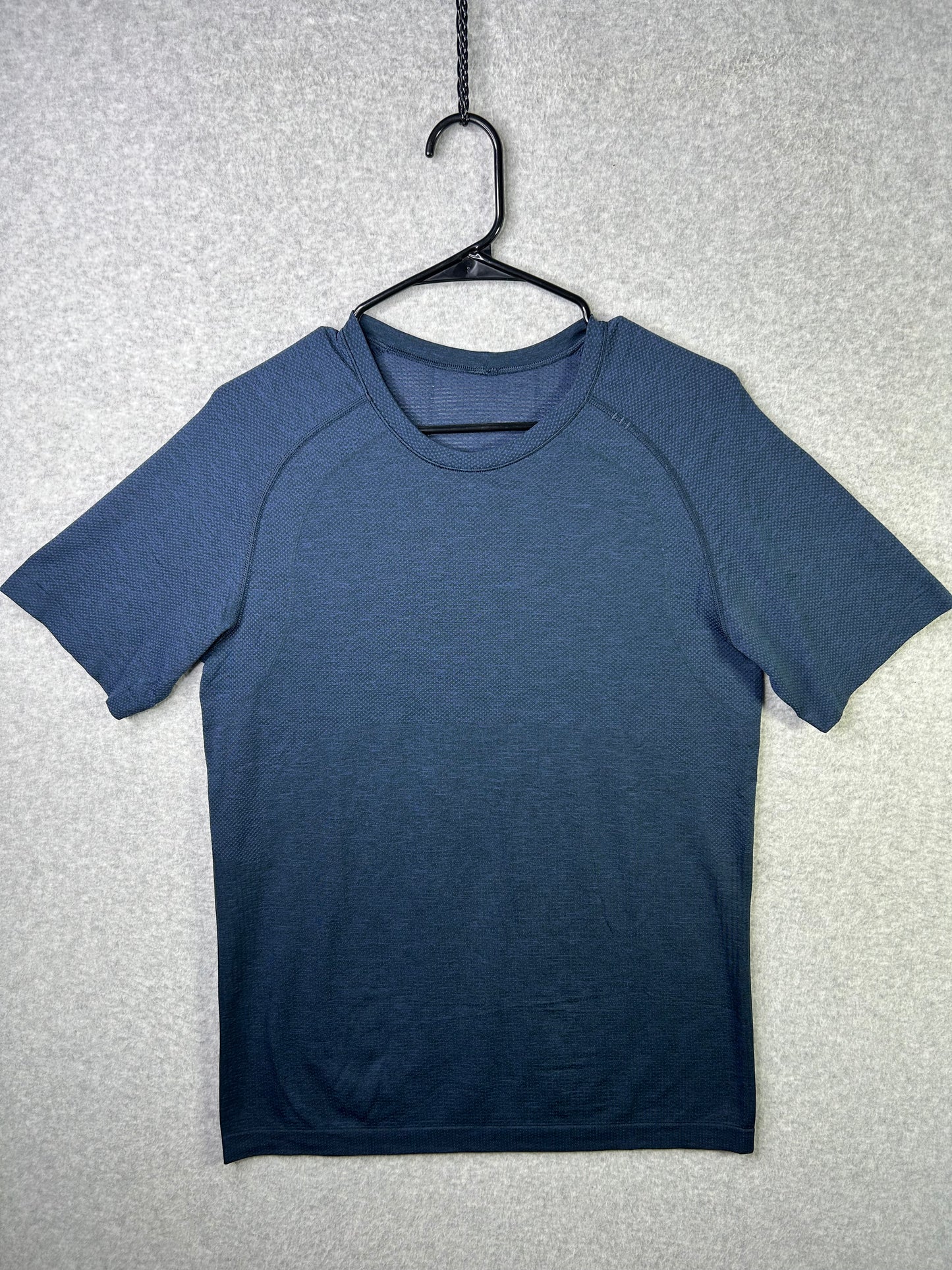 Lululemon Metal Vent Tech Short Sleeve Size Small Mineral Blue