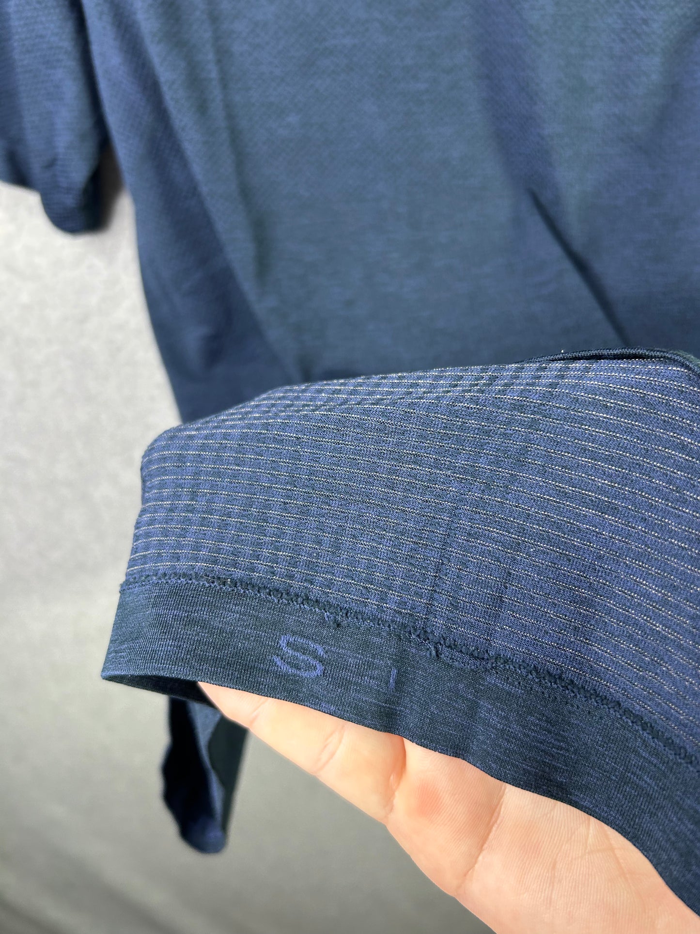 Lululemon Metal Vent Tech Short Sleeve Size Small Mineral Blue