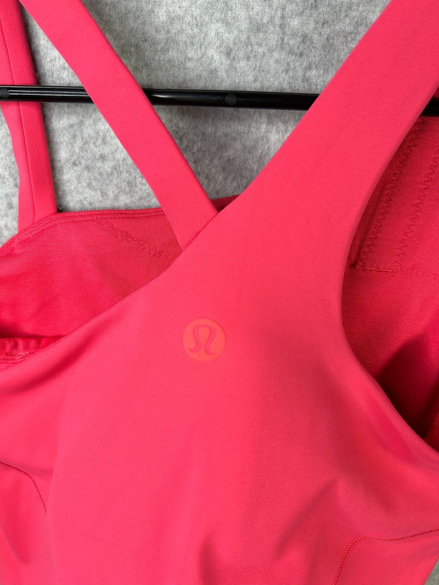 Lululemon Everlux Asymmetrical Tennis Tank Top Size 2 Lip Gloss