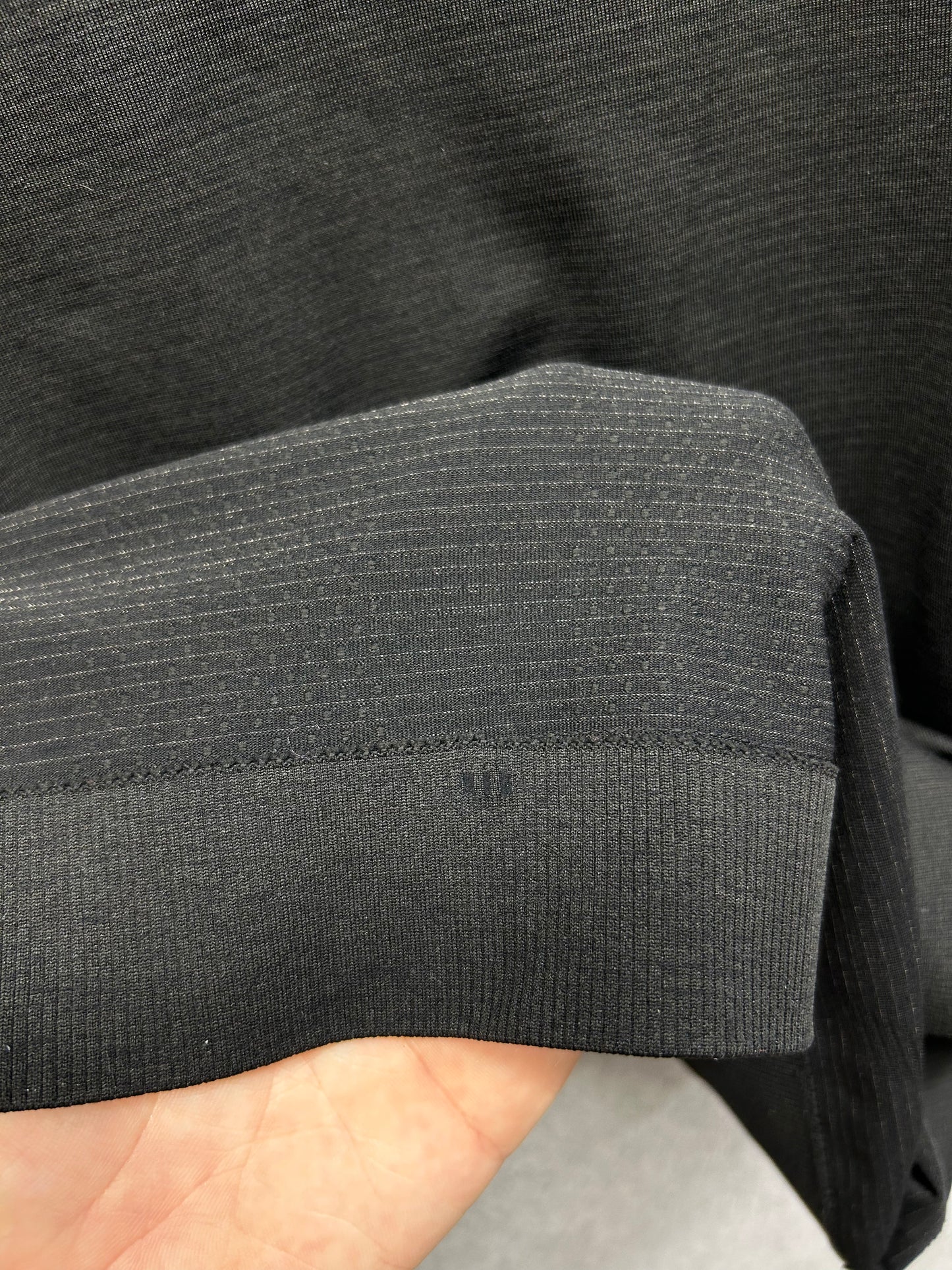 Lululemon Swiftly Relaxed Muscle Tank Top Size 8 Black