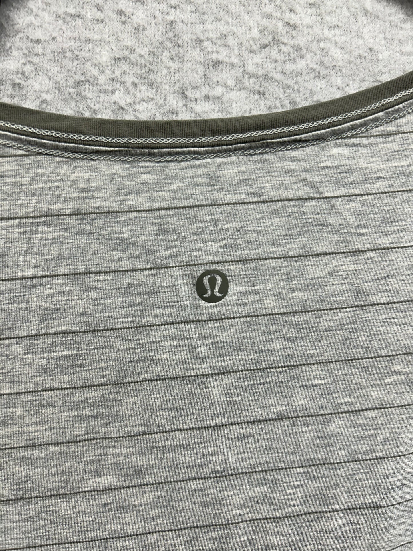 Lululemon Love Crewneck T-Shirt Size 10 Narrow Bold Stripe Sky Fall Soft Ivory