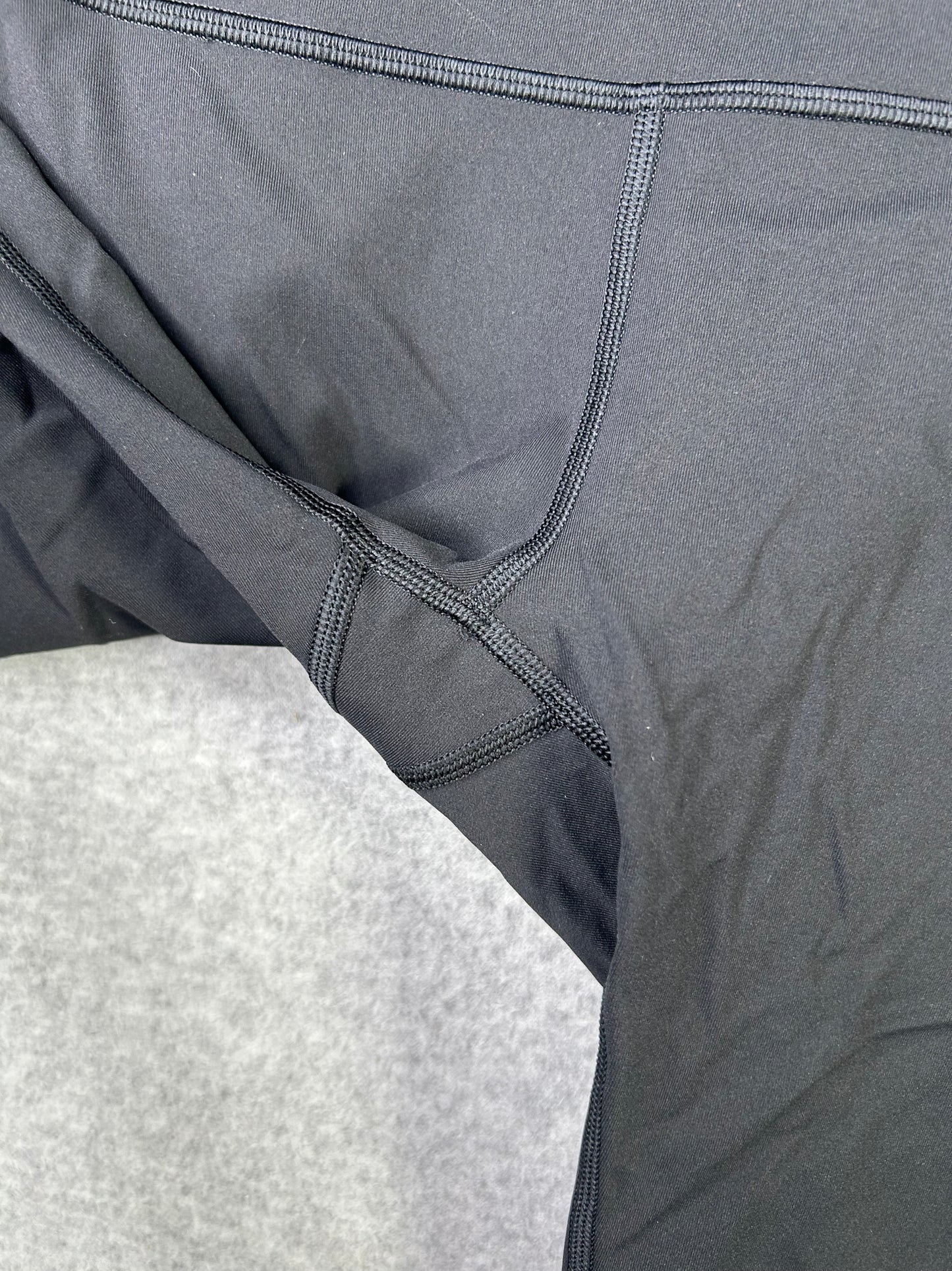 Lululemon Wunder Under Short 10" Size 4 Black