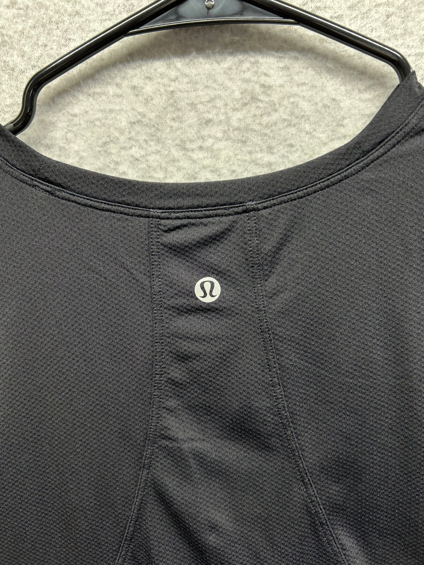Lululemon Abrasion-Resistant Training T-Shirt Size 12/14 Black